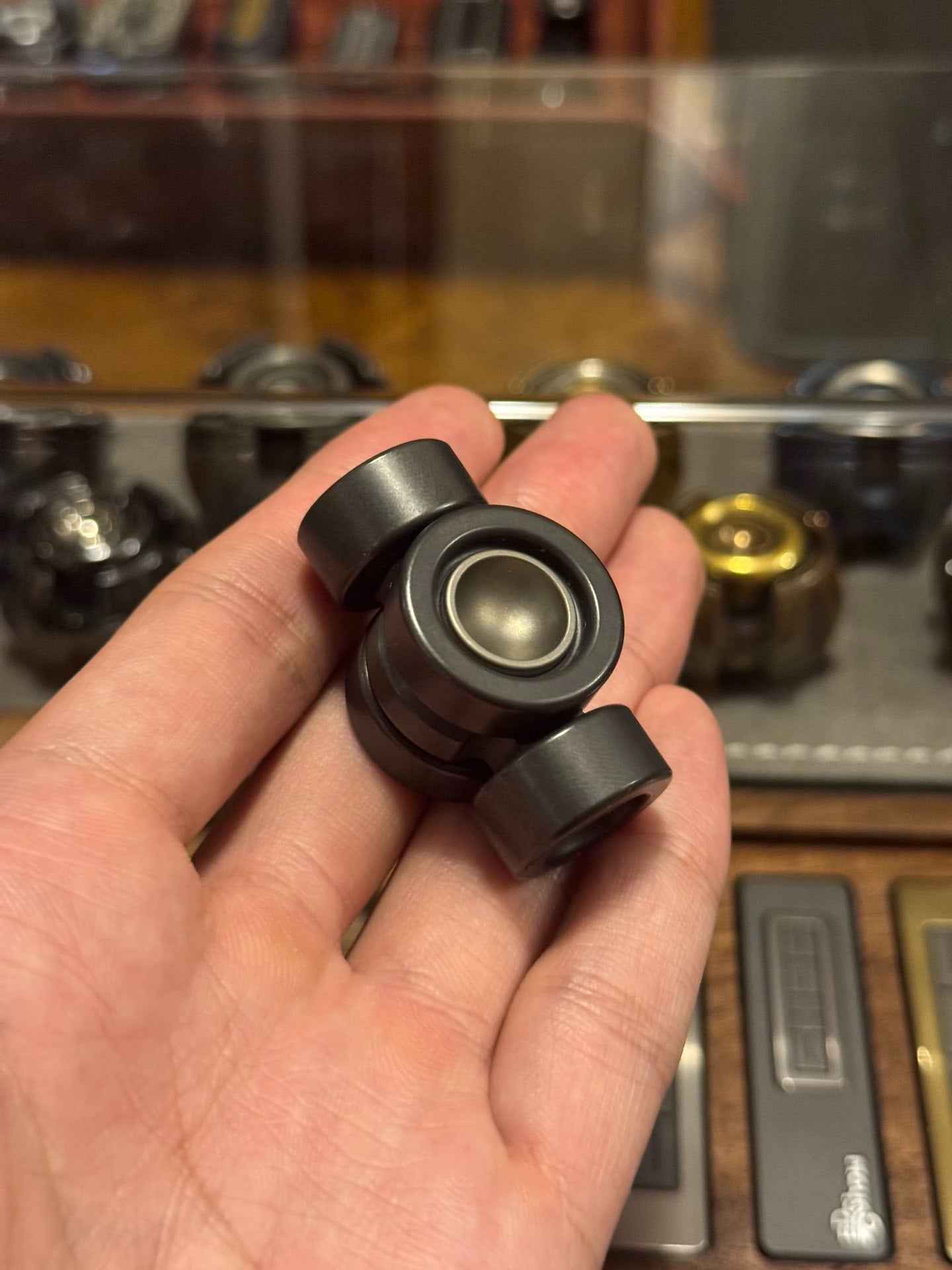 BIT00 Zirconium