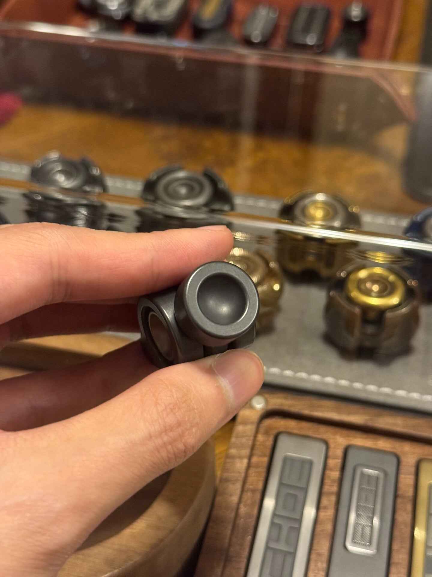 BIT00 Zirconium