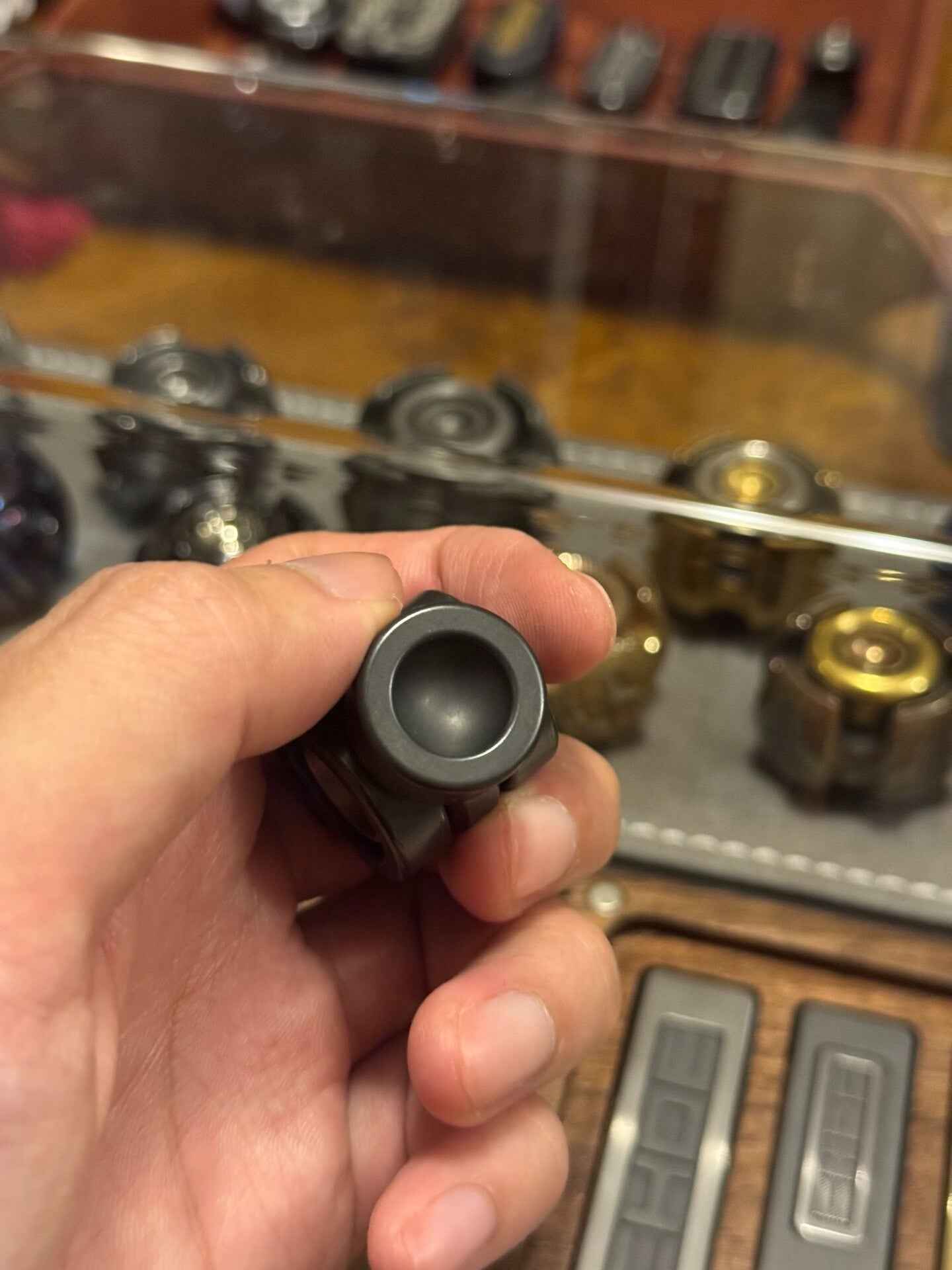BIT00 Zirconium