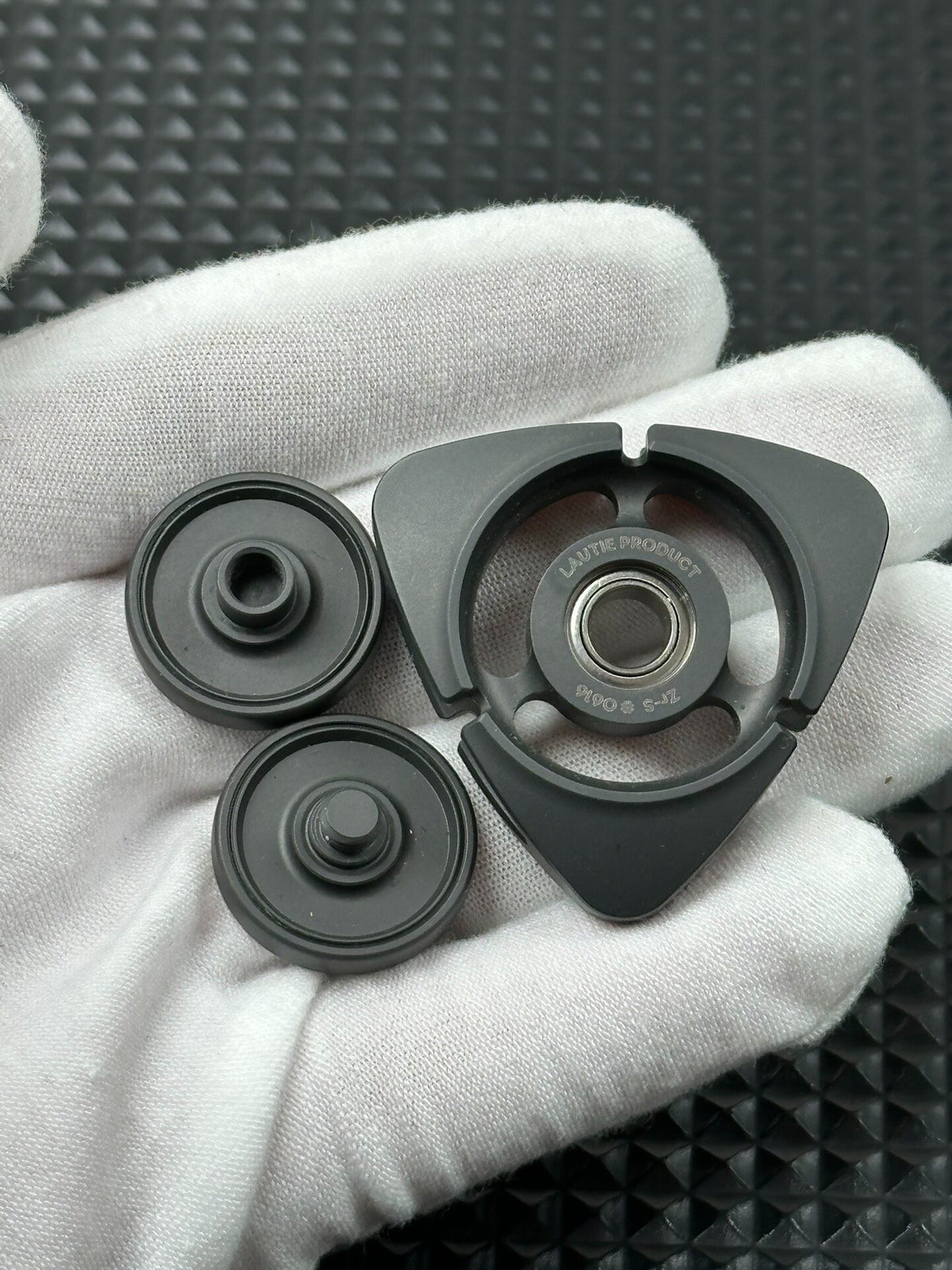BIT 04 Zirconium