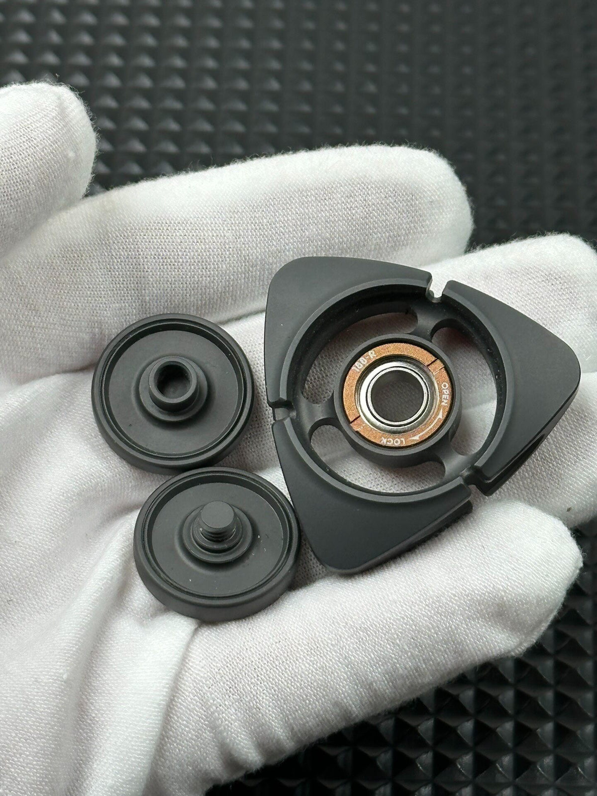 BIT 04 Zirconium