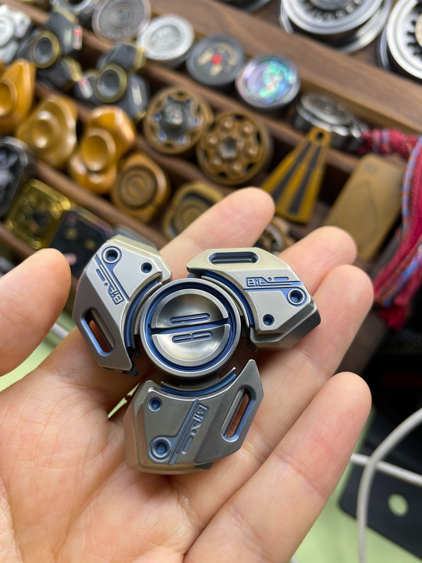BIT09 Titanium