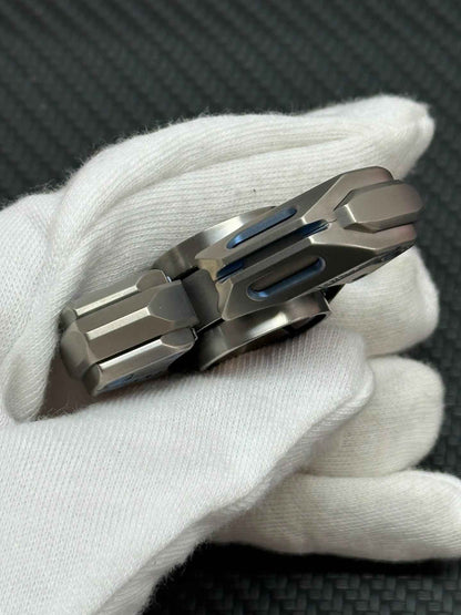 BIT09 Titanium