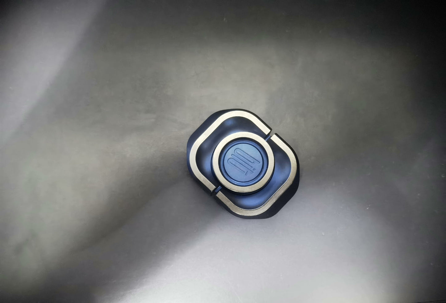 BIT01 Titanium