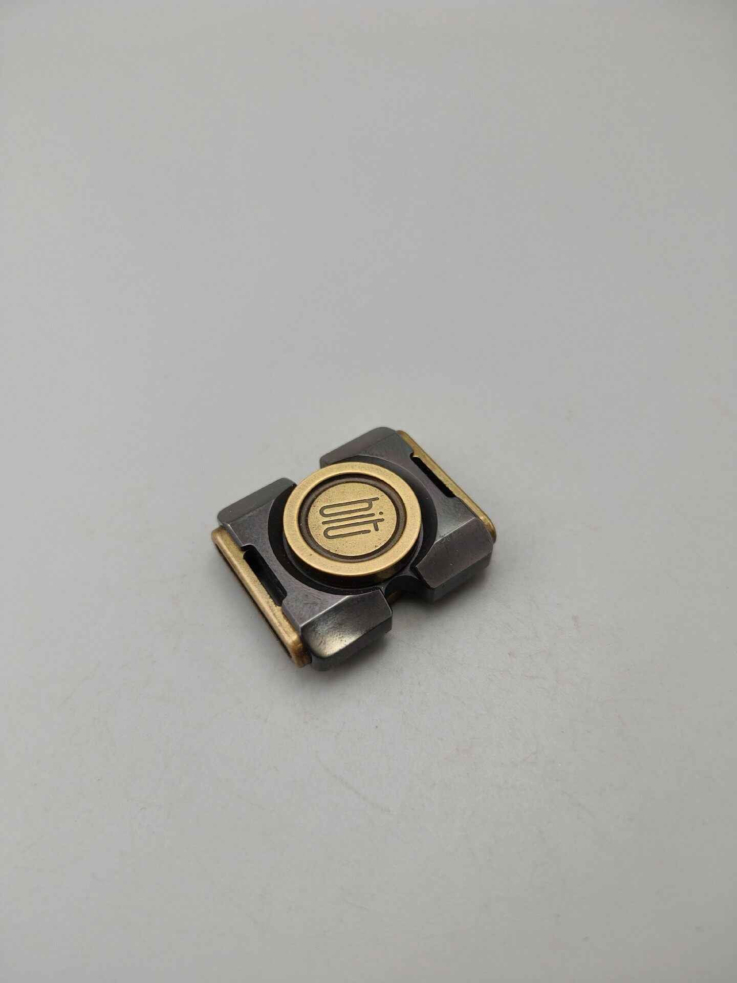 BIT02 Zirconium