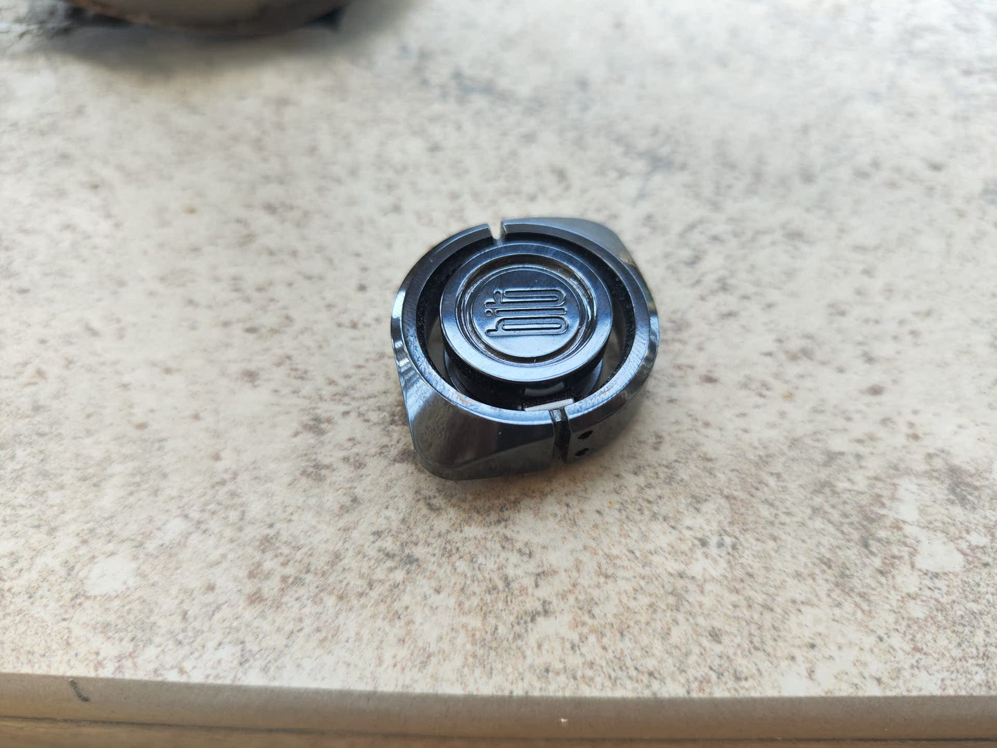 BIT04 Zirconium