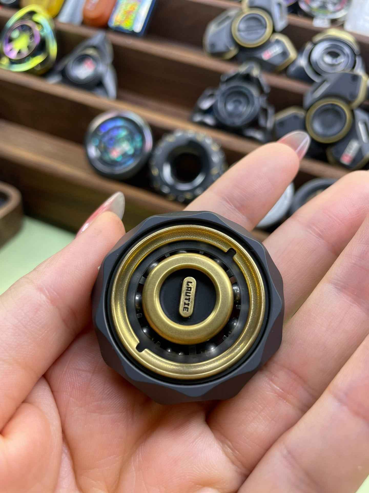 BIT05 Zirconium