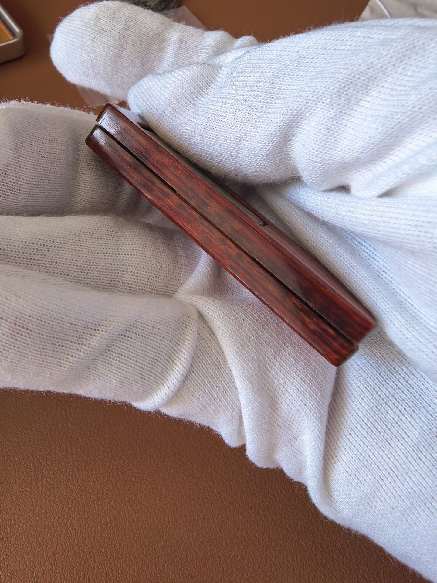 Choc Sandalwood Brass