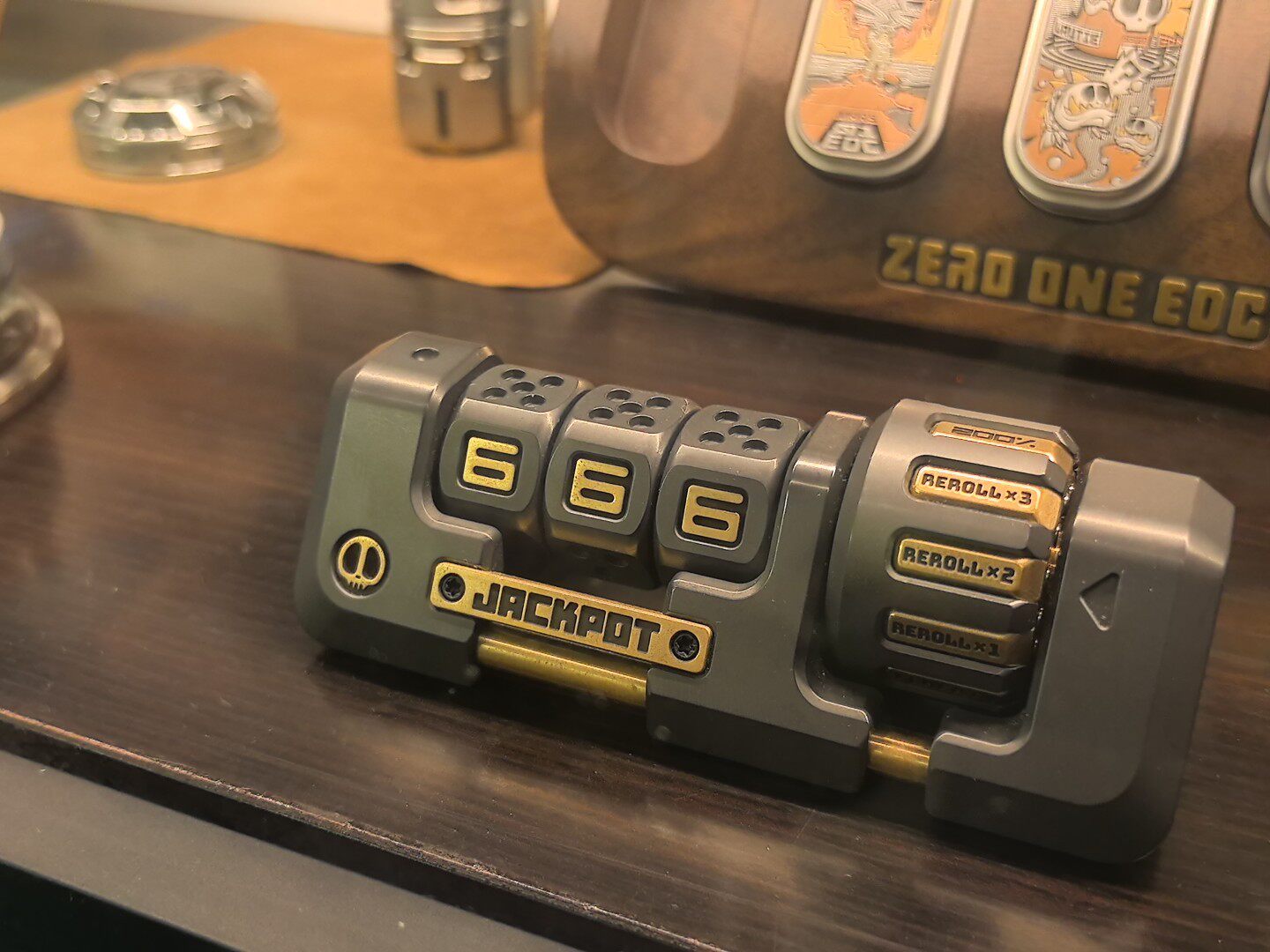 Jackpot 2.0 Deskset Zirconium Brass