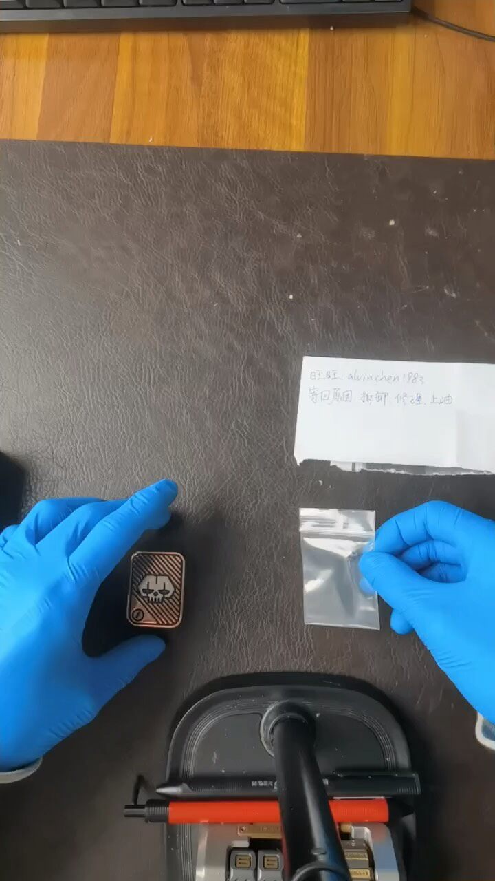 Poker Shuffle Brass