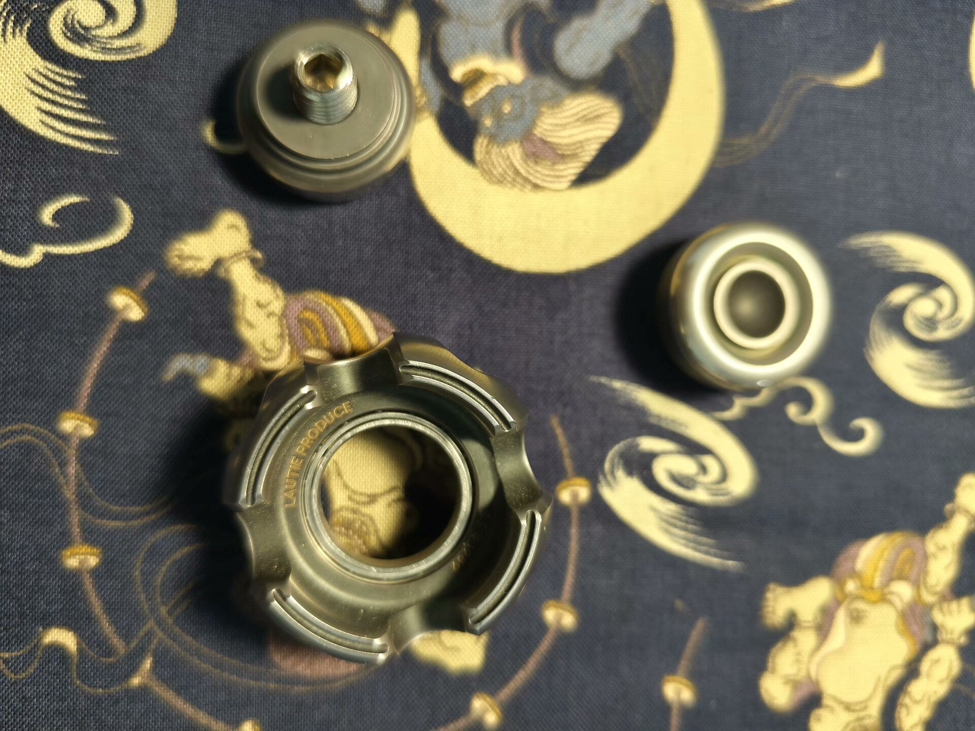 Noiz Stainless Steel