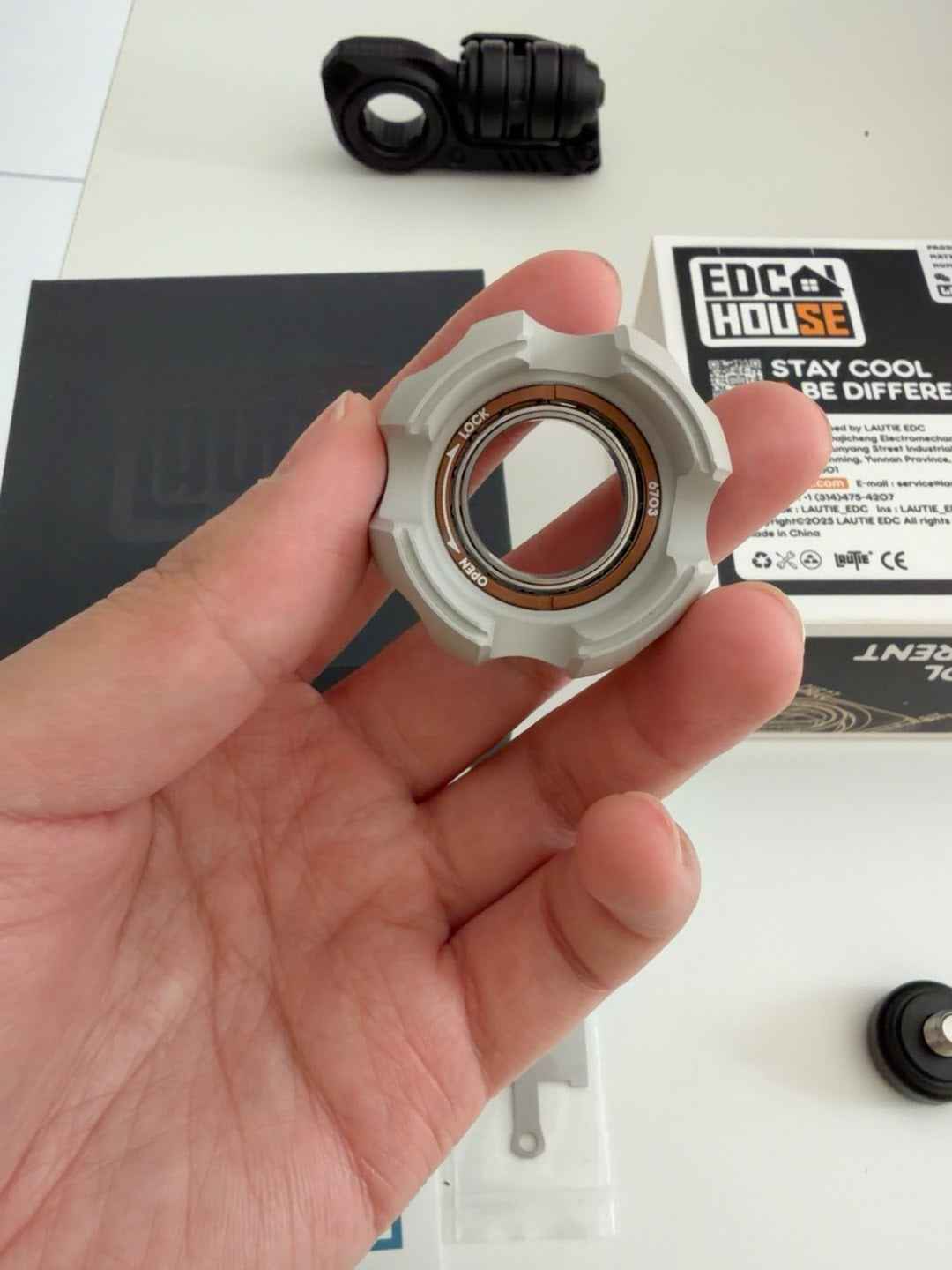 Noiz Stainless Steel Aluminum