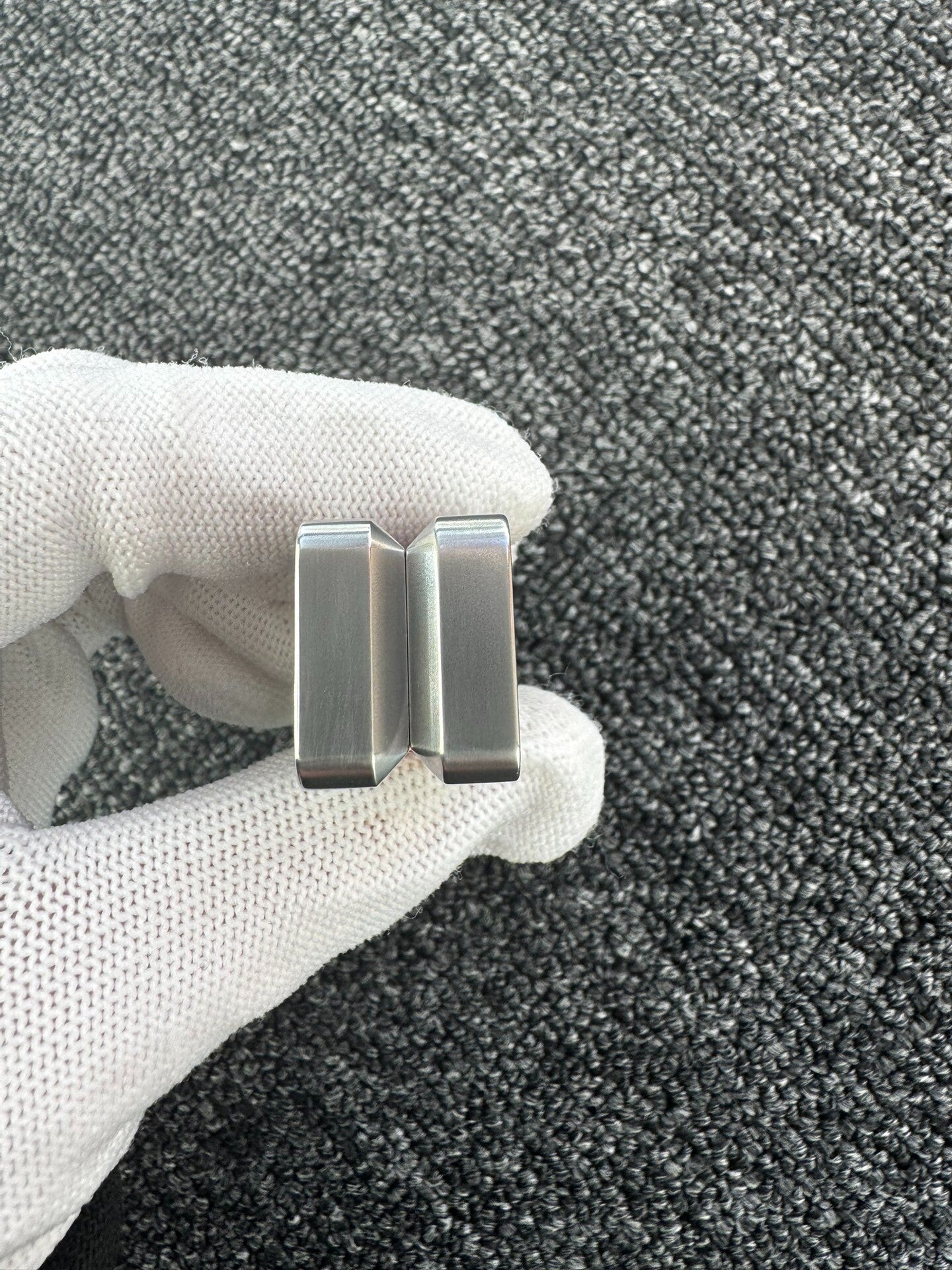 Crocbeats, Stainless Steel