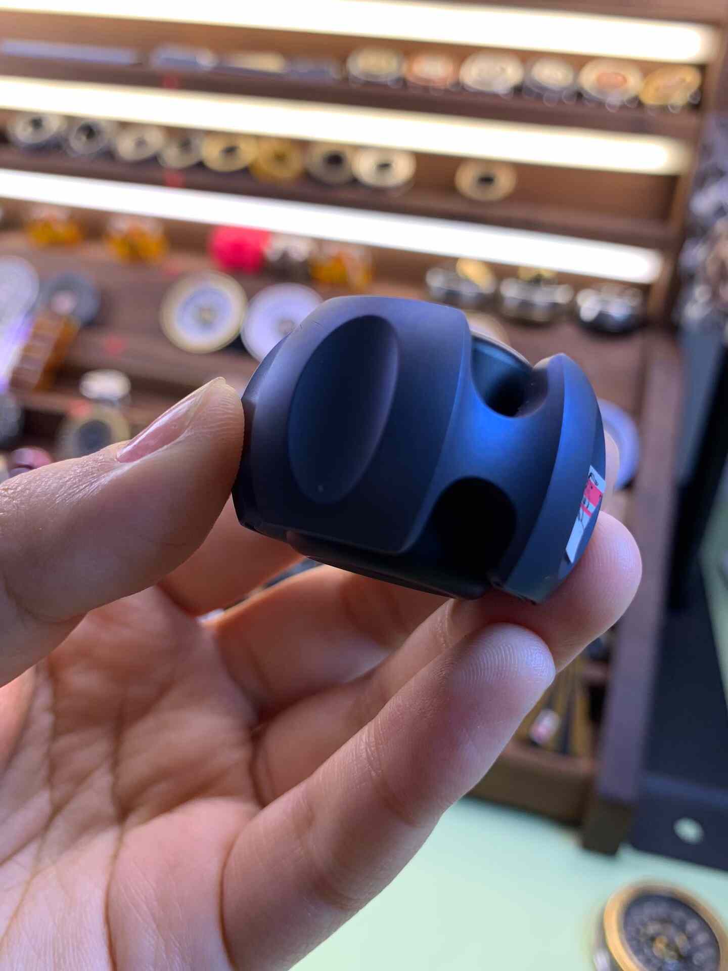 Noiz Titanium