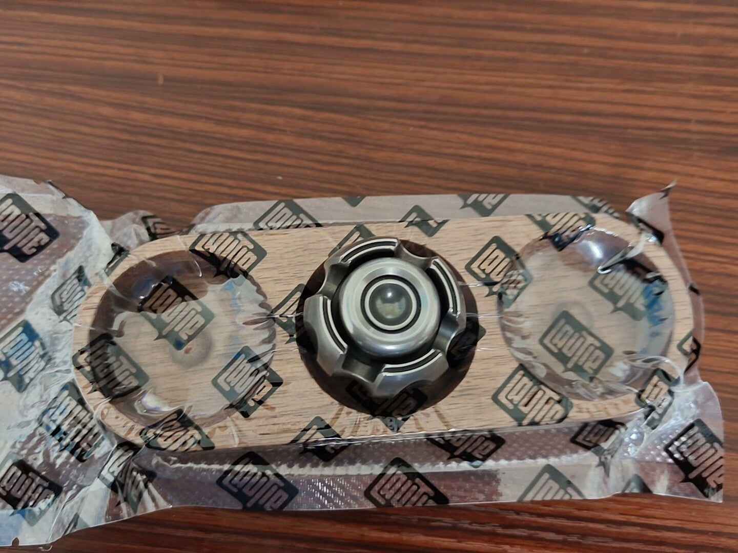 Noiz Wooden Display