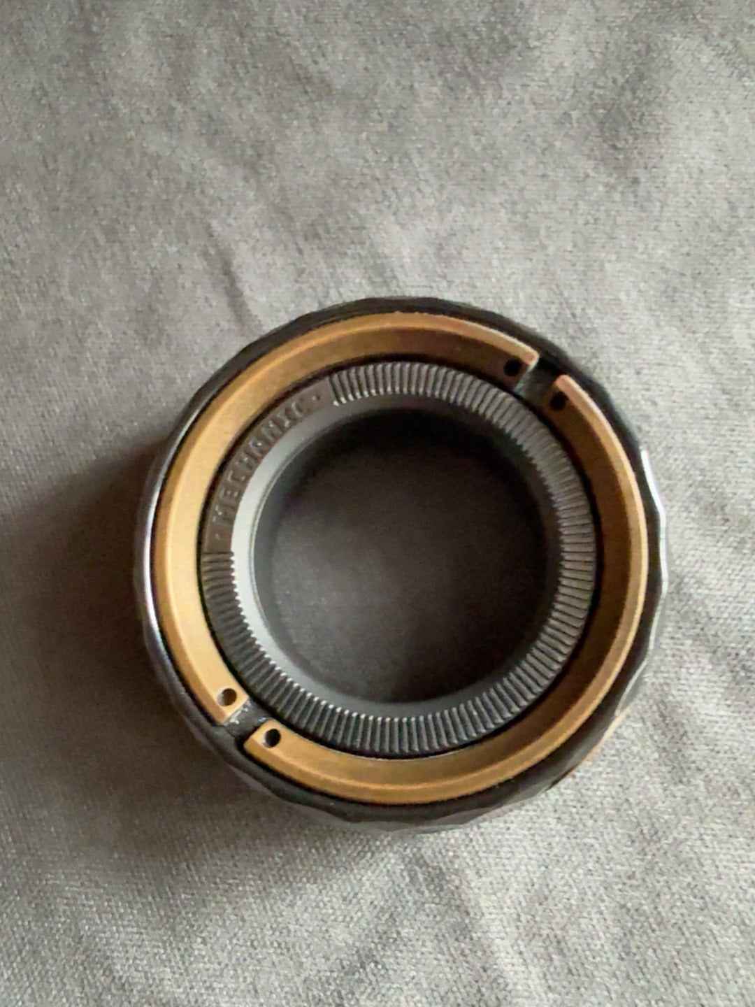 Mechanic Thorns Zirconium