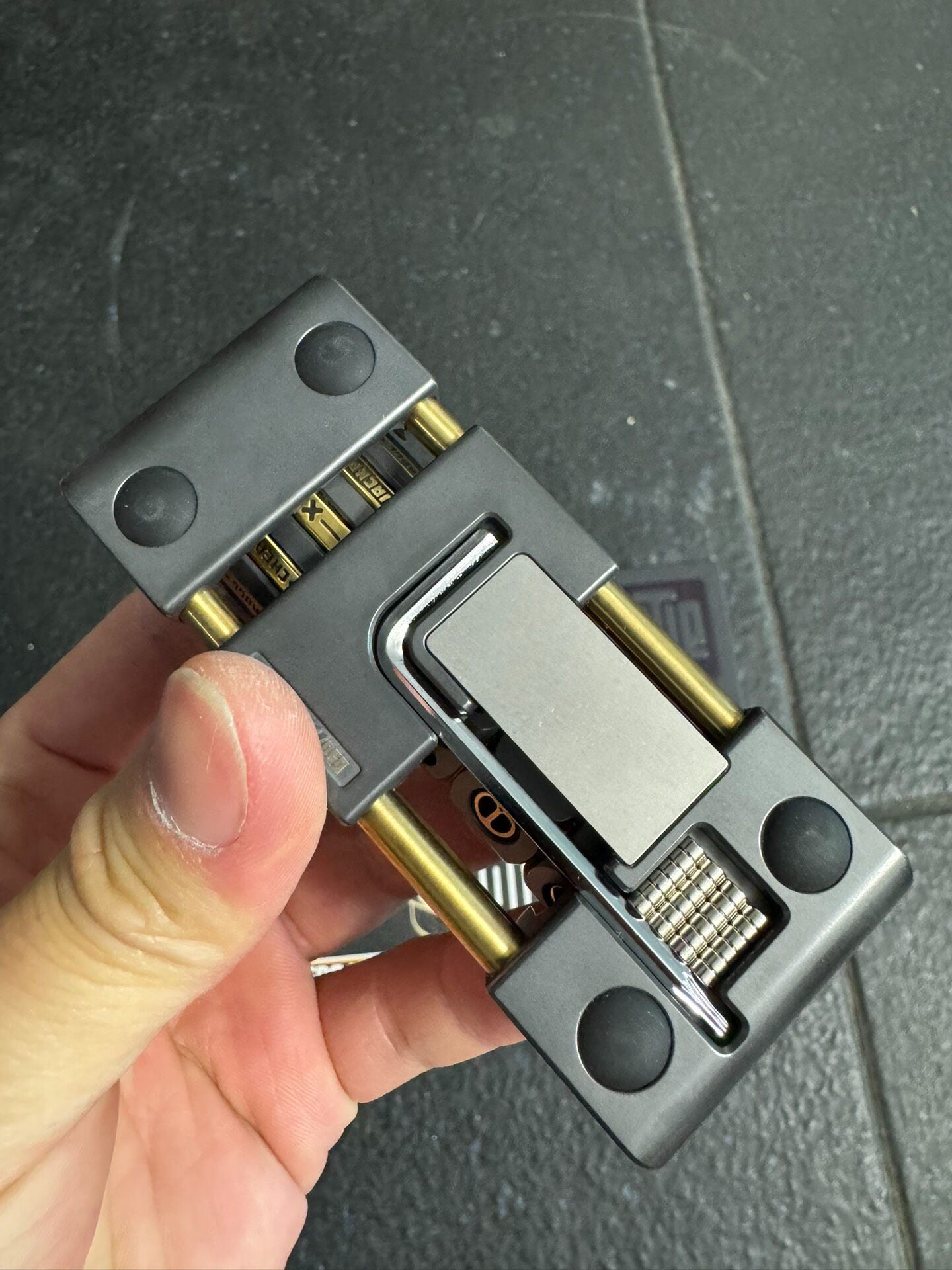 Jackpot 2.0 Deskset Stainless Steel Brass