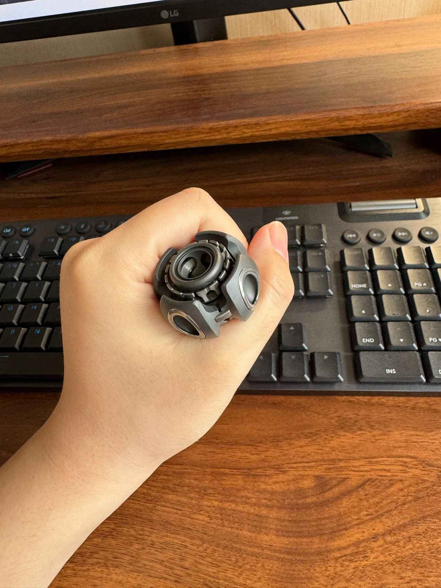 Noiz-O Fidget Spinner Zirconium Stainless Steel