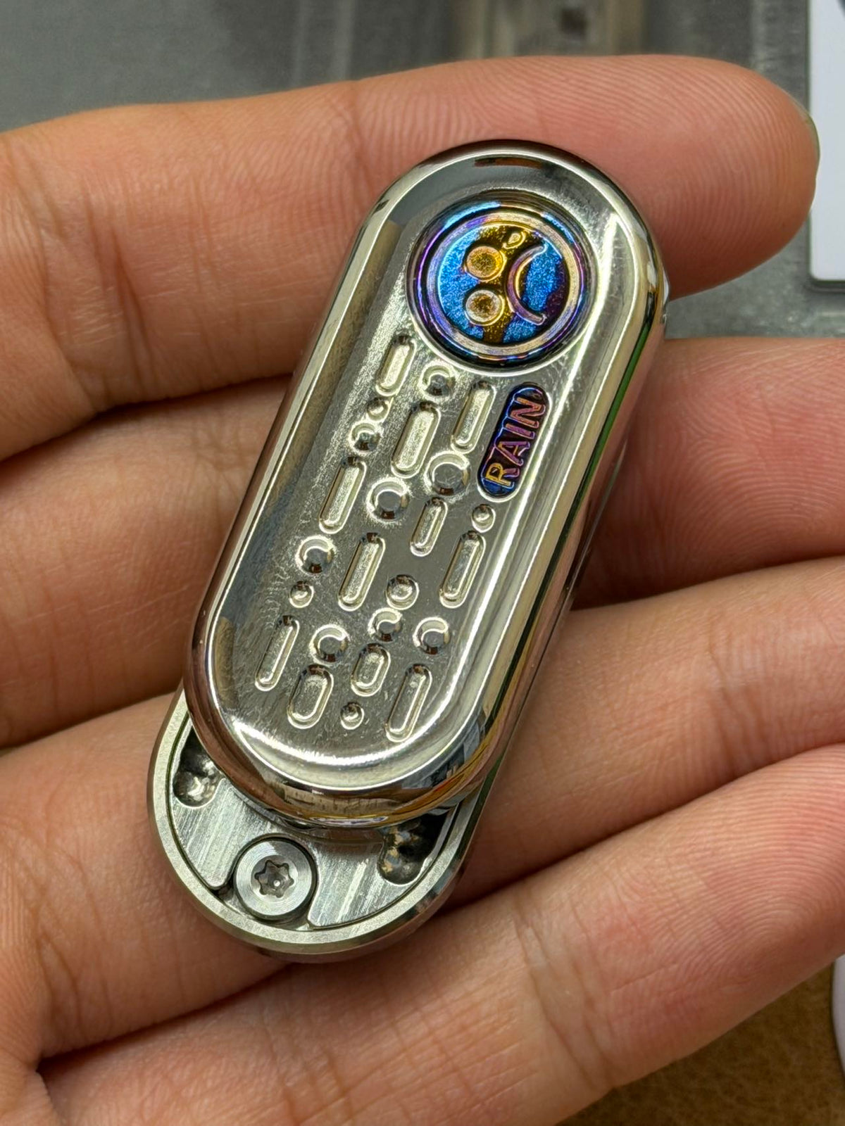 Top B Rain Titanium