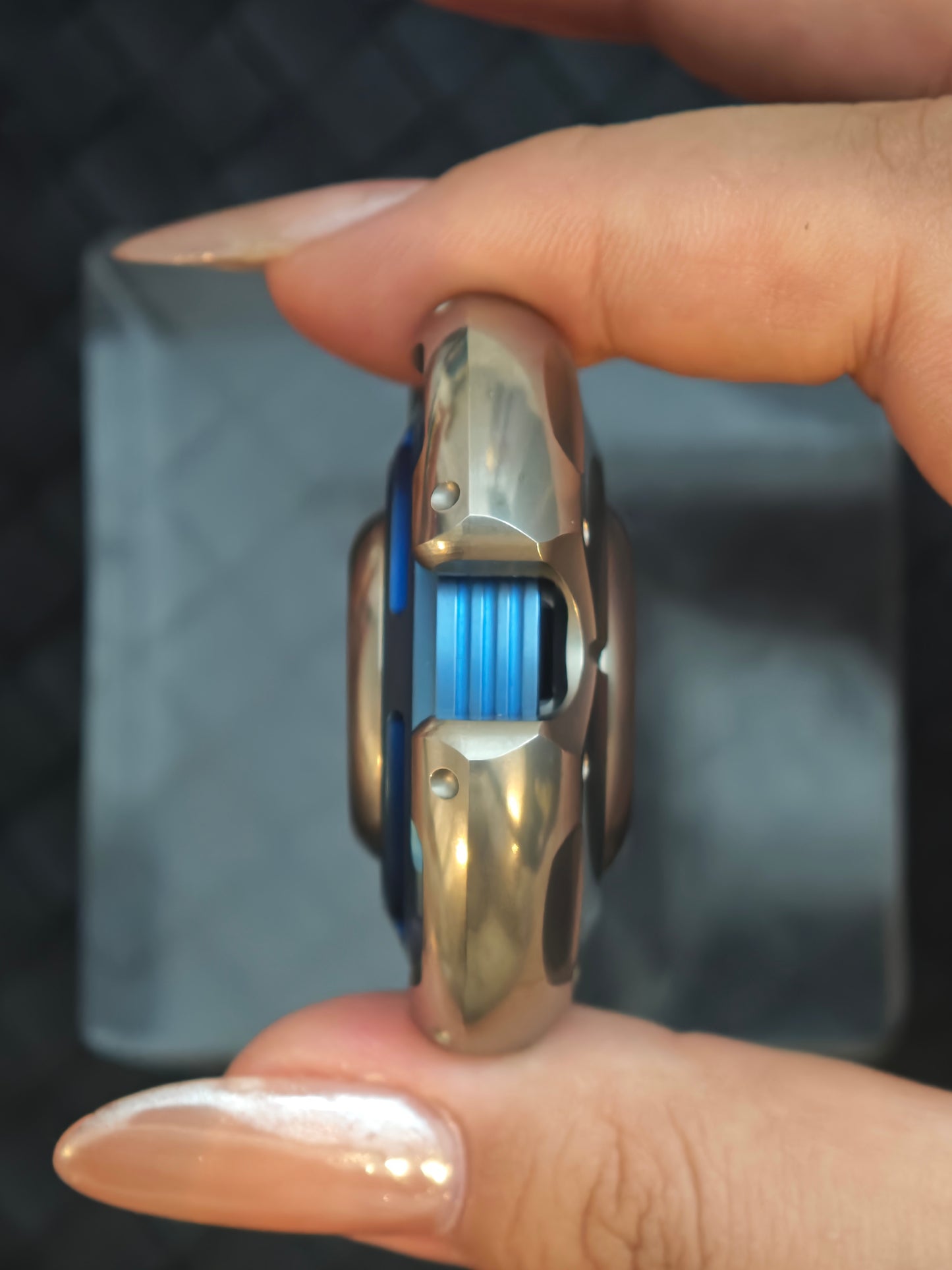 Resonance Titanium