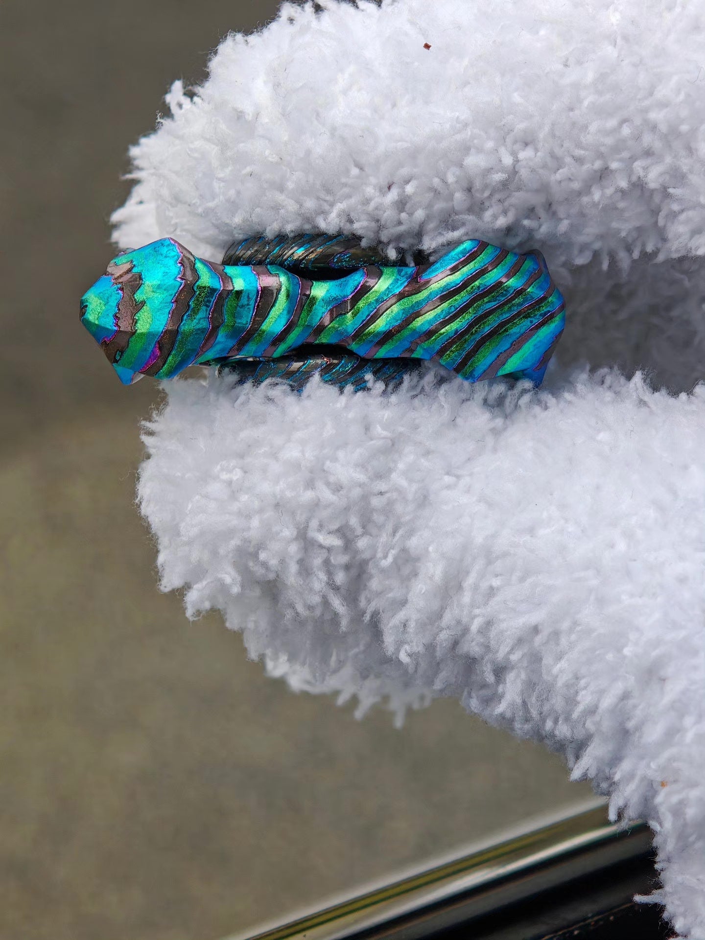 Thorns And Fog Zircuti