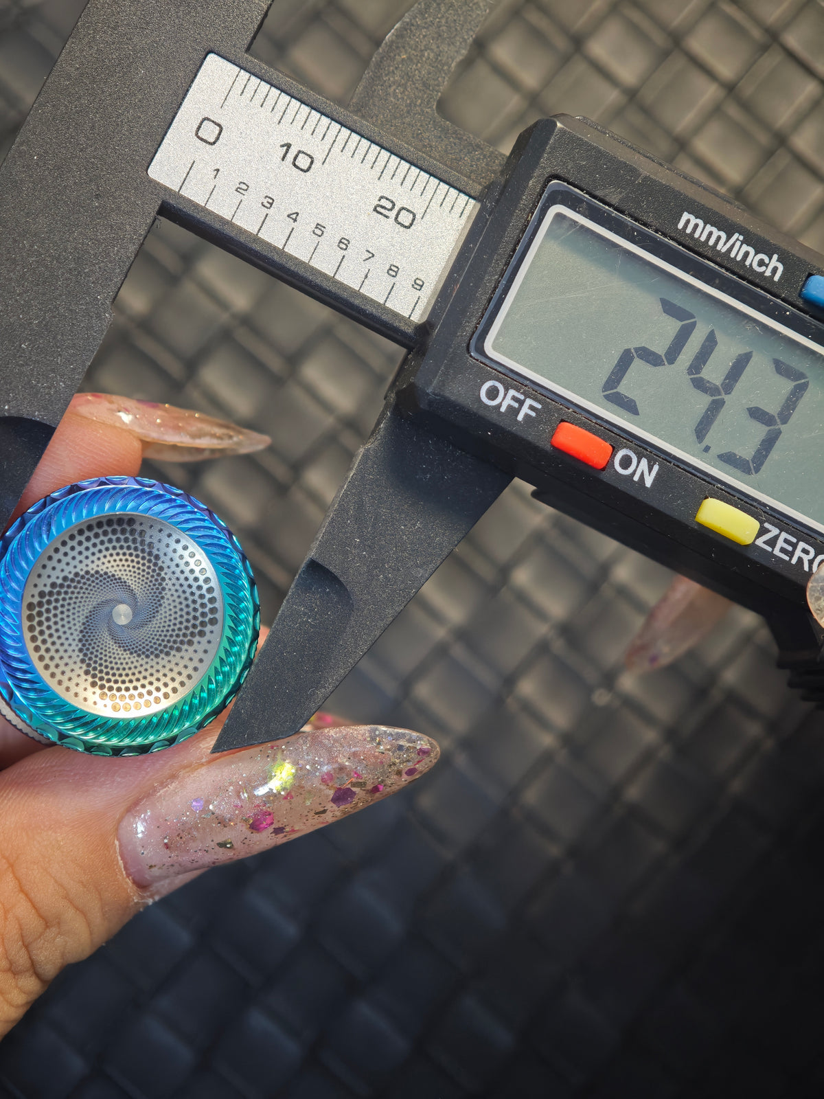 Qixuan Titanium