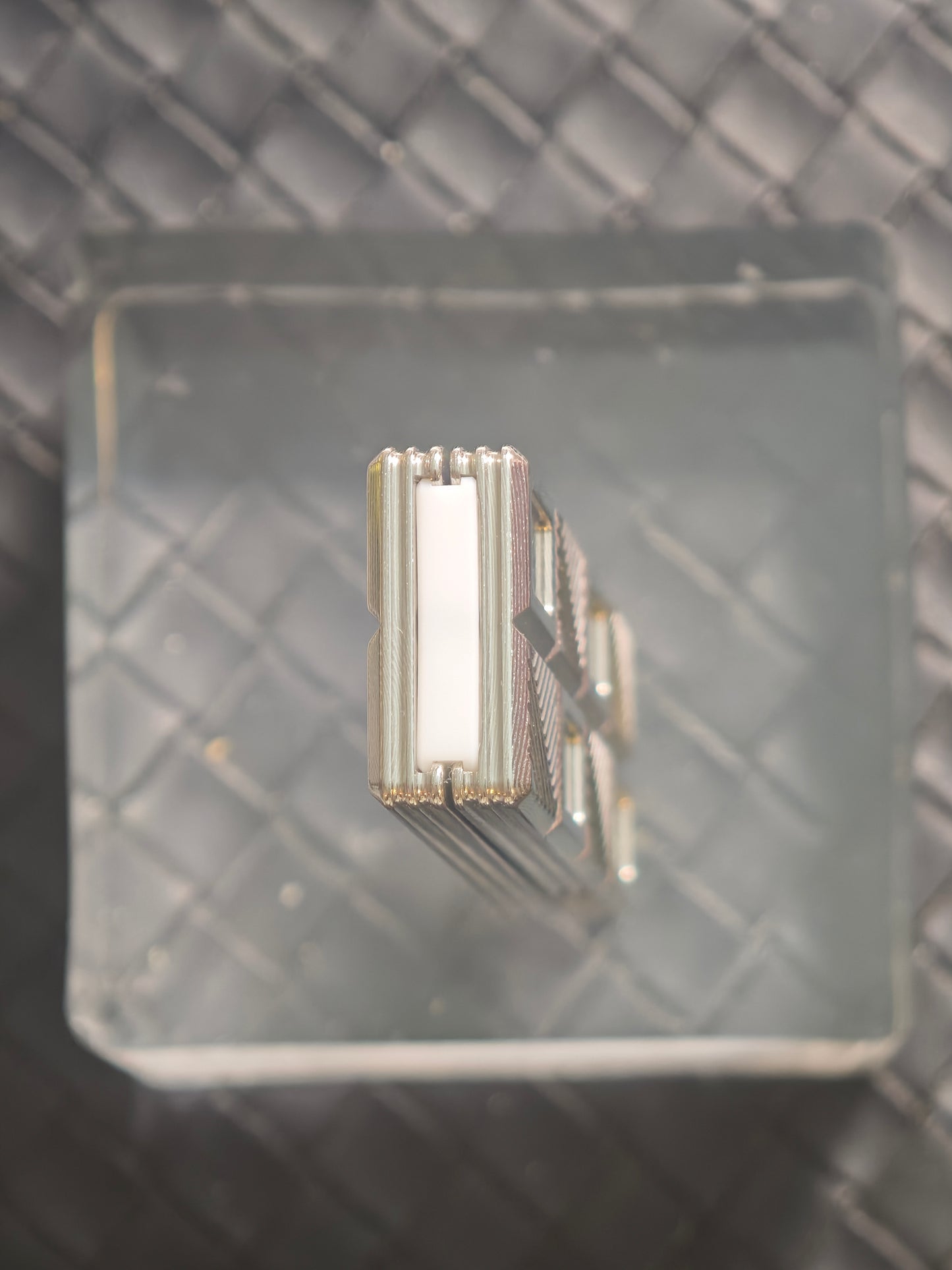 Ultra Thin Wafer Damasteel