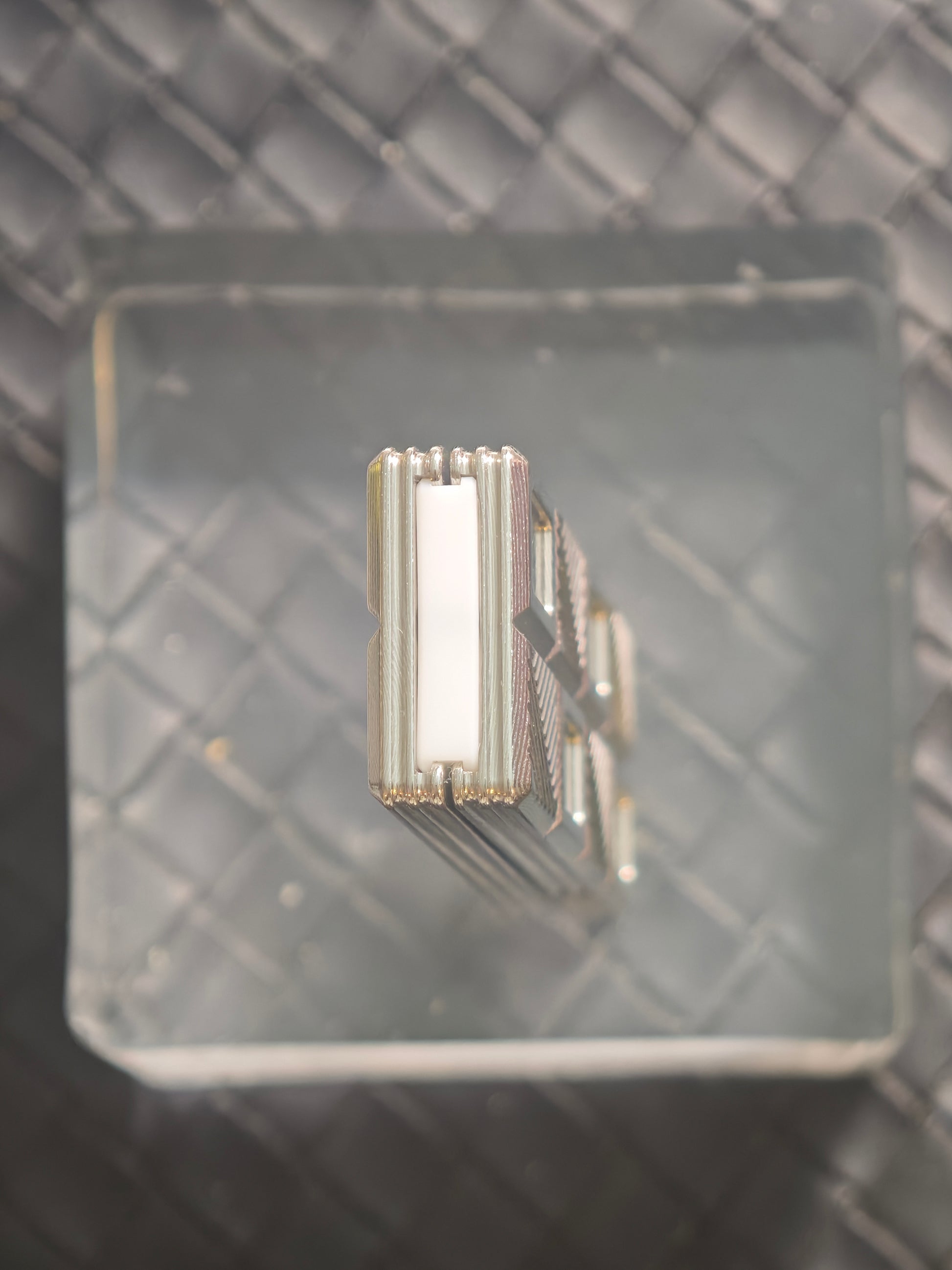 Ultra Thin Wafer Damasteel