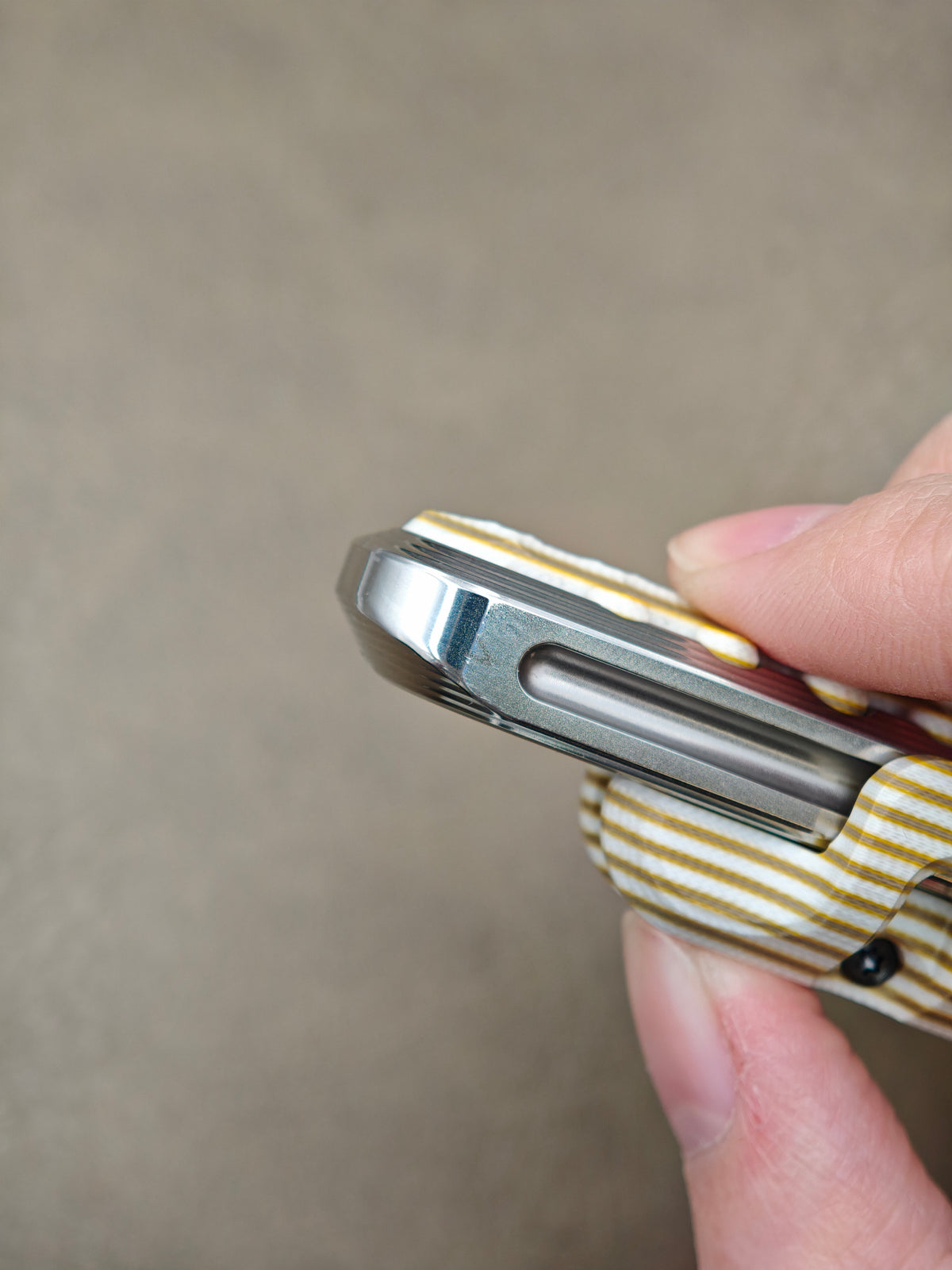 EXOSKELETON G10 Yellow Grey White Bone Core Stainless Steel