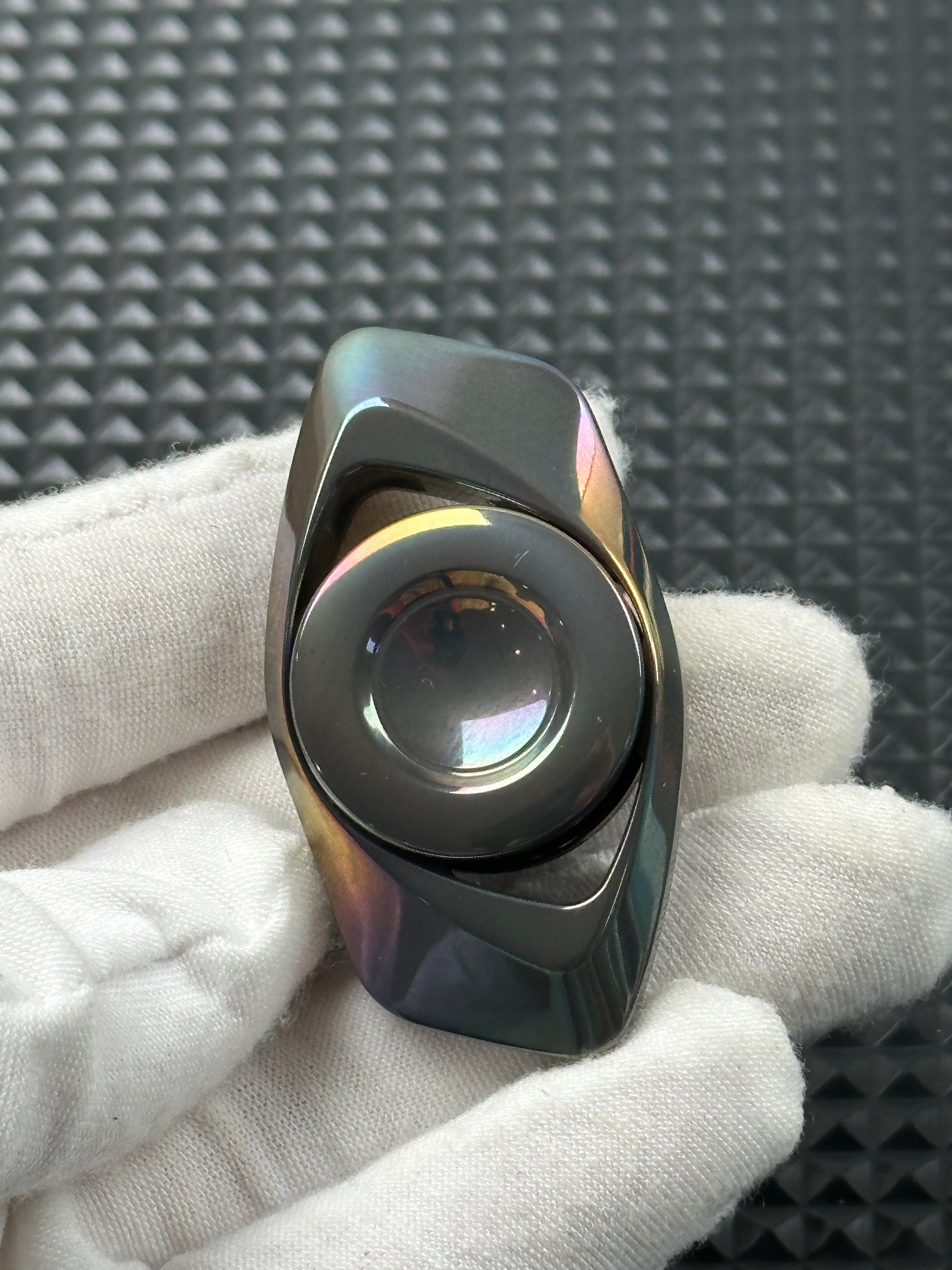 Mirror Eye Zirconium