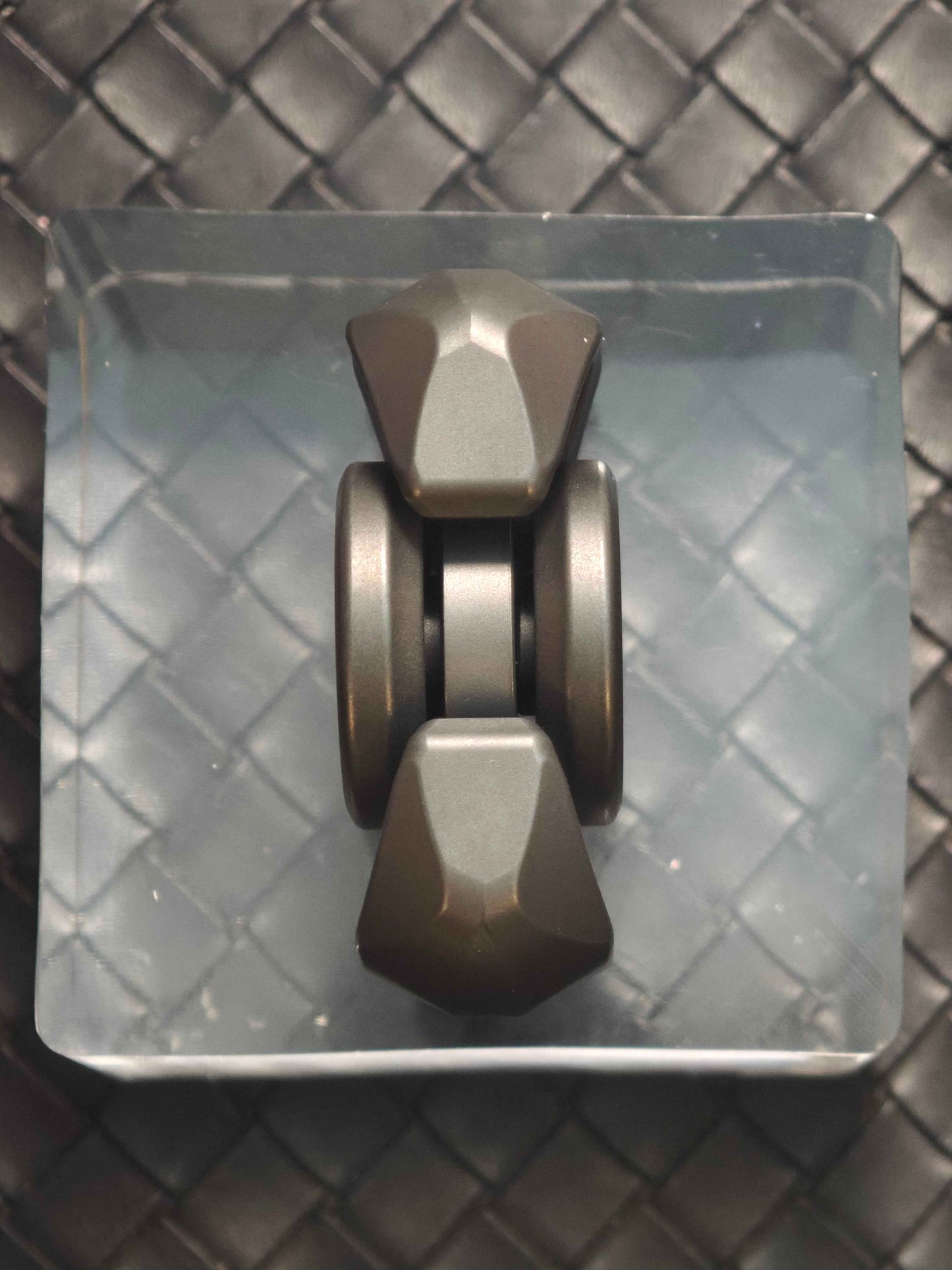 Libra Zirconium