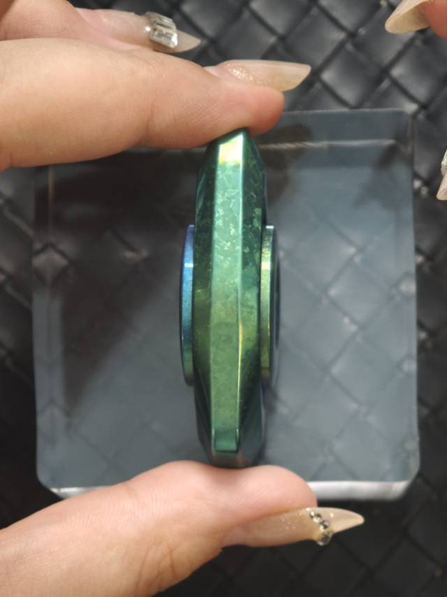 Phantom Dual Leaf Crystallized Titanium