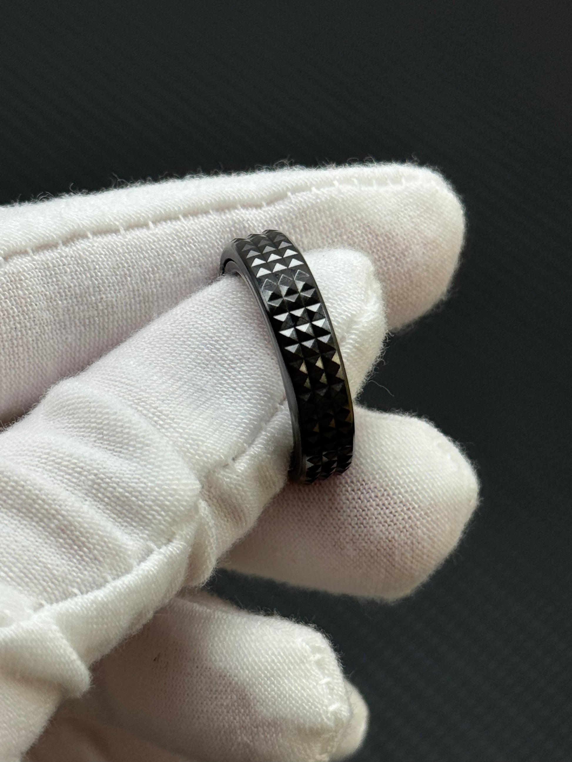 Pig Ratchet Zirconium