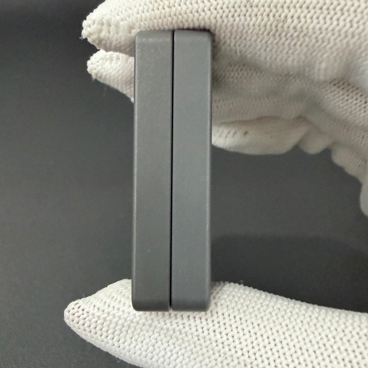 Mute Zirconium