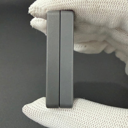 Mute Zirconium