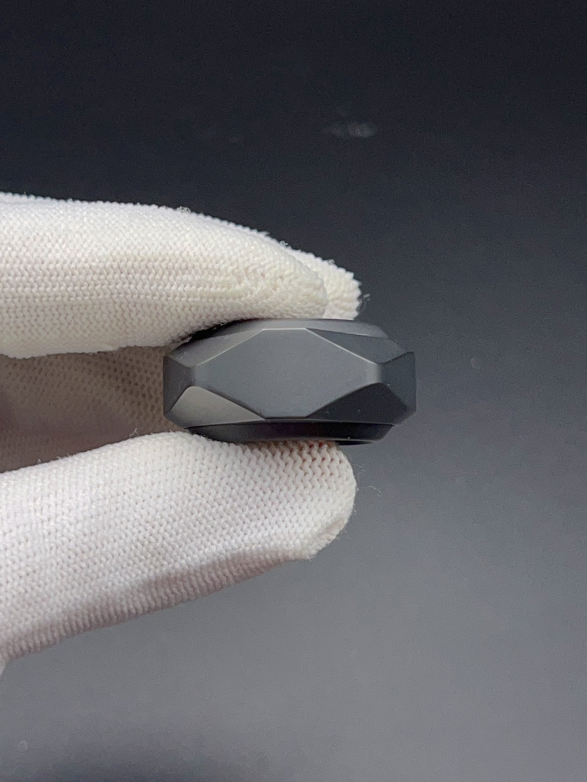 Gravel Zirconium