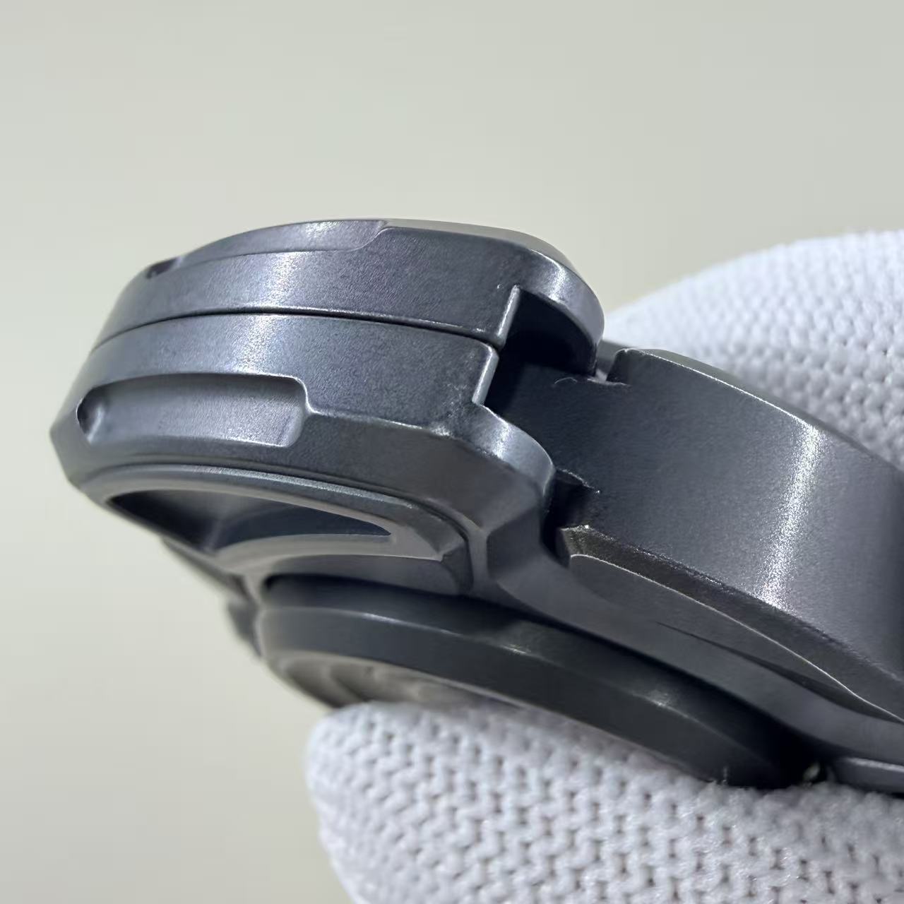 Radiation Shell Opening Zirconium
