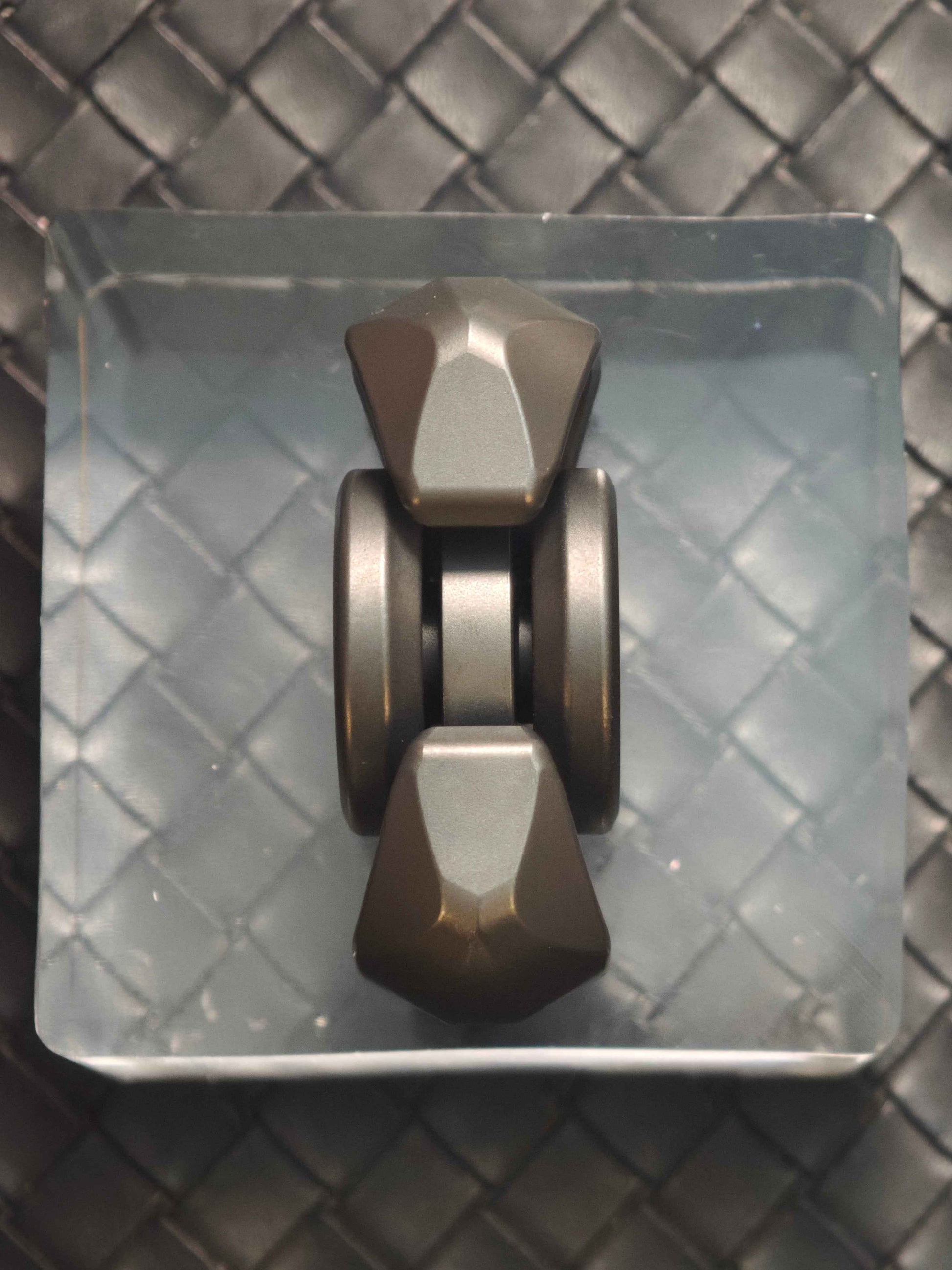 Libra Zirconium