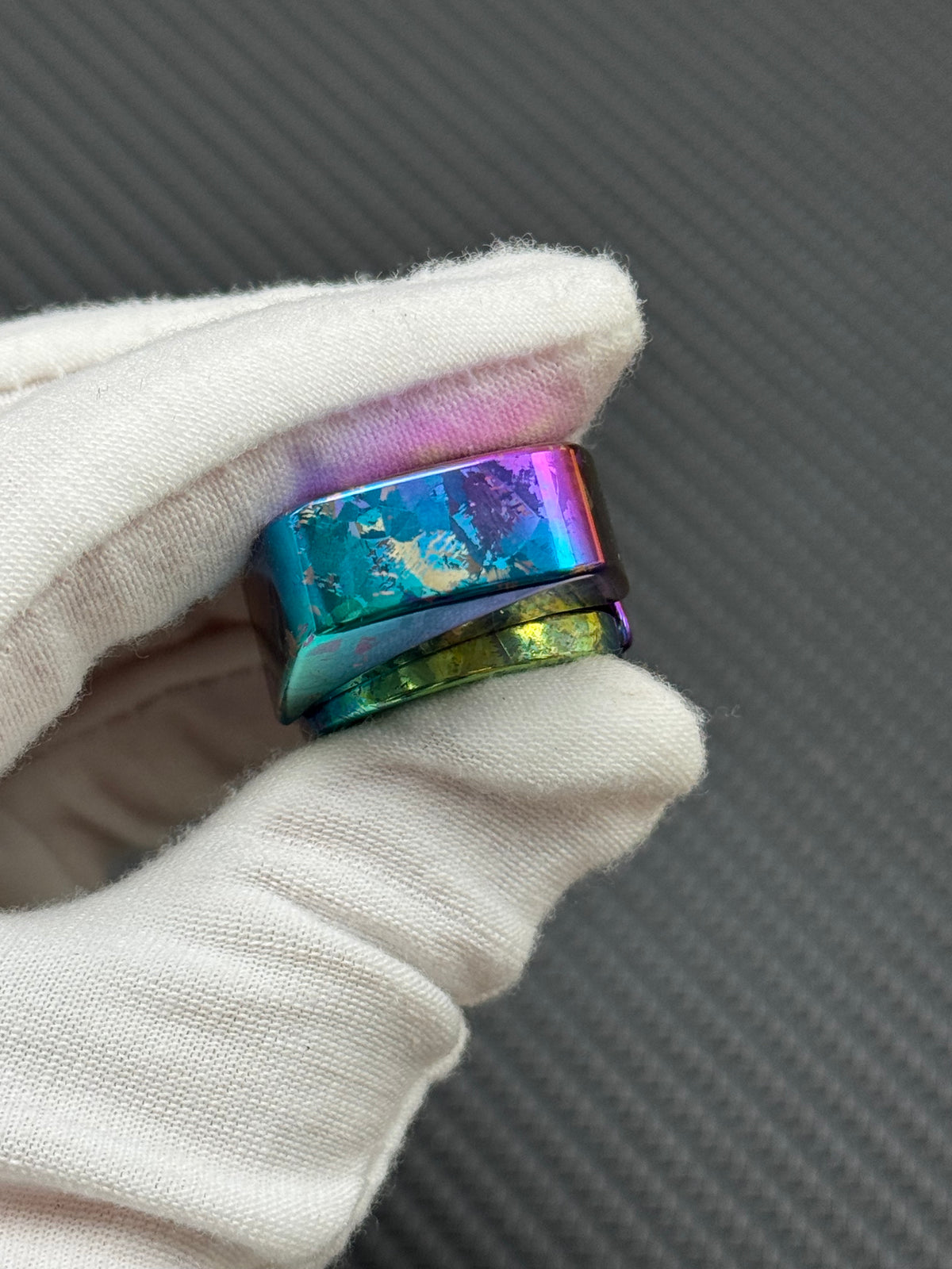 Spinner Crystallized Titanium