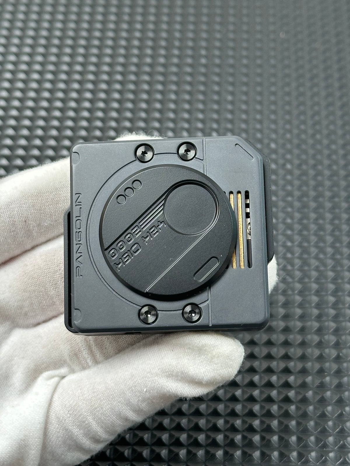 Millennium Y2K Disk Titanium