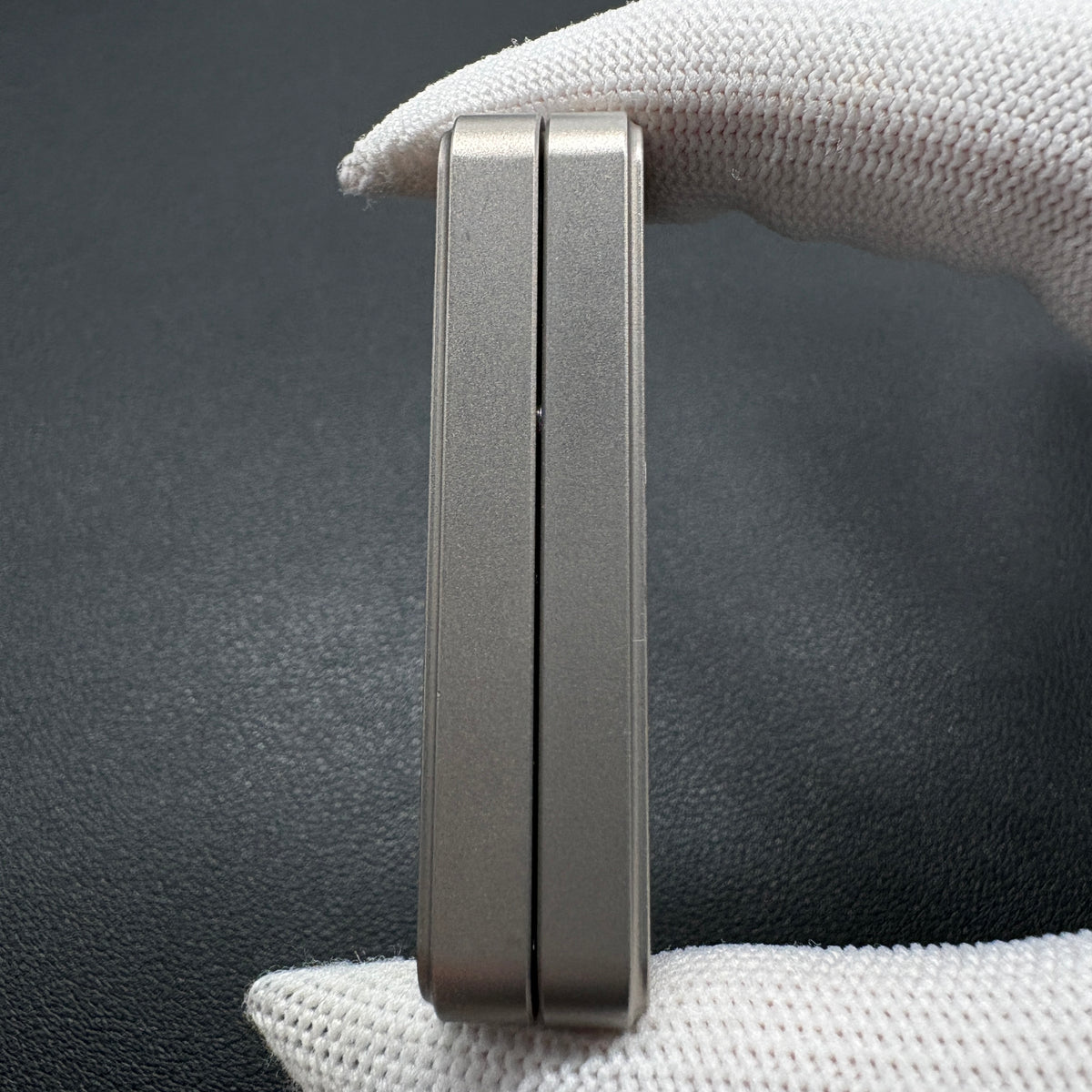 Sugar Cube Titanium
