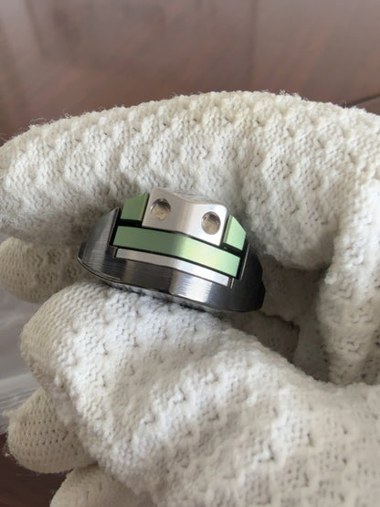 Roche Strike Stainless Steel Titanium