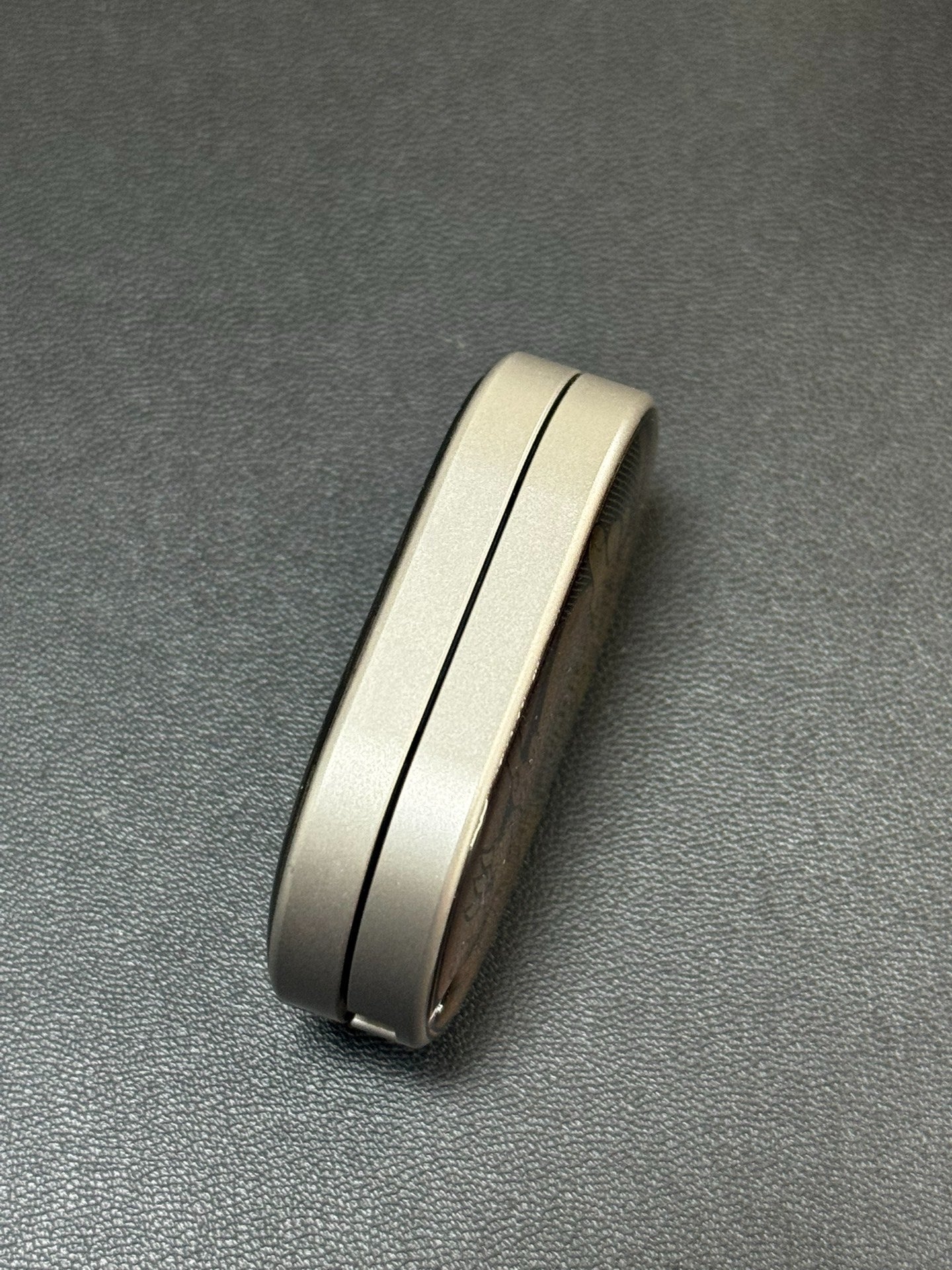 Groove Titanium