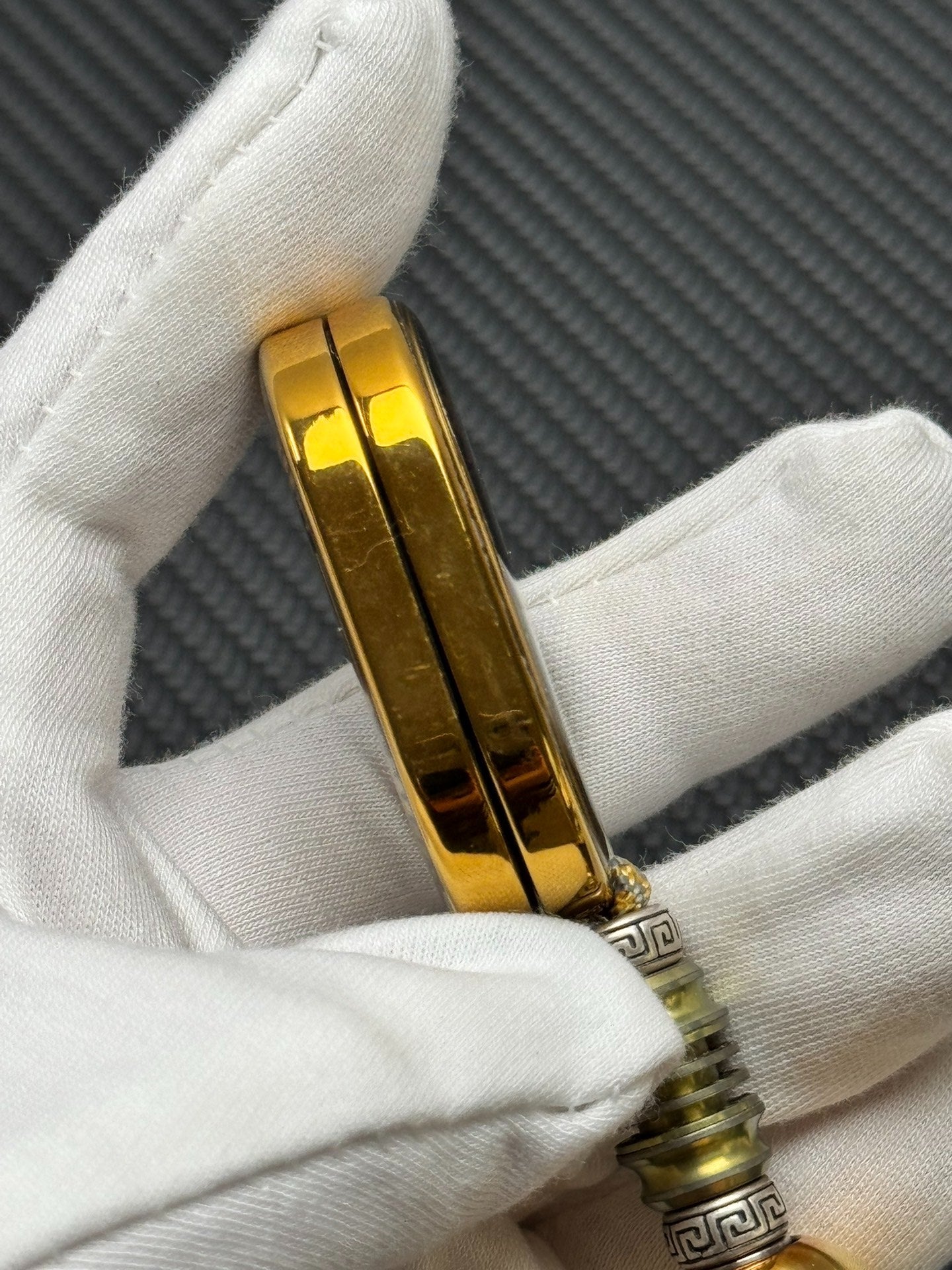 Groove Zirconium