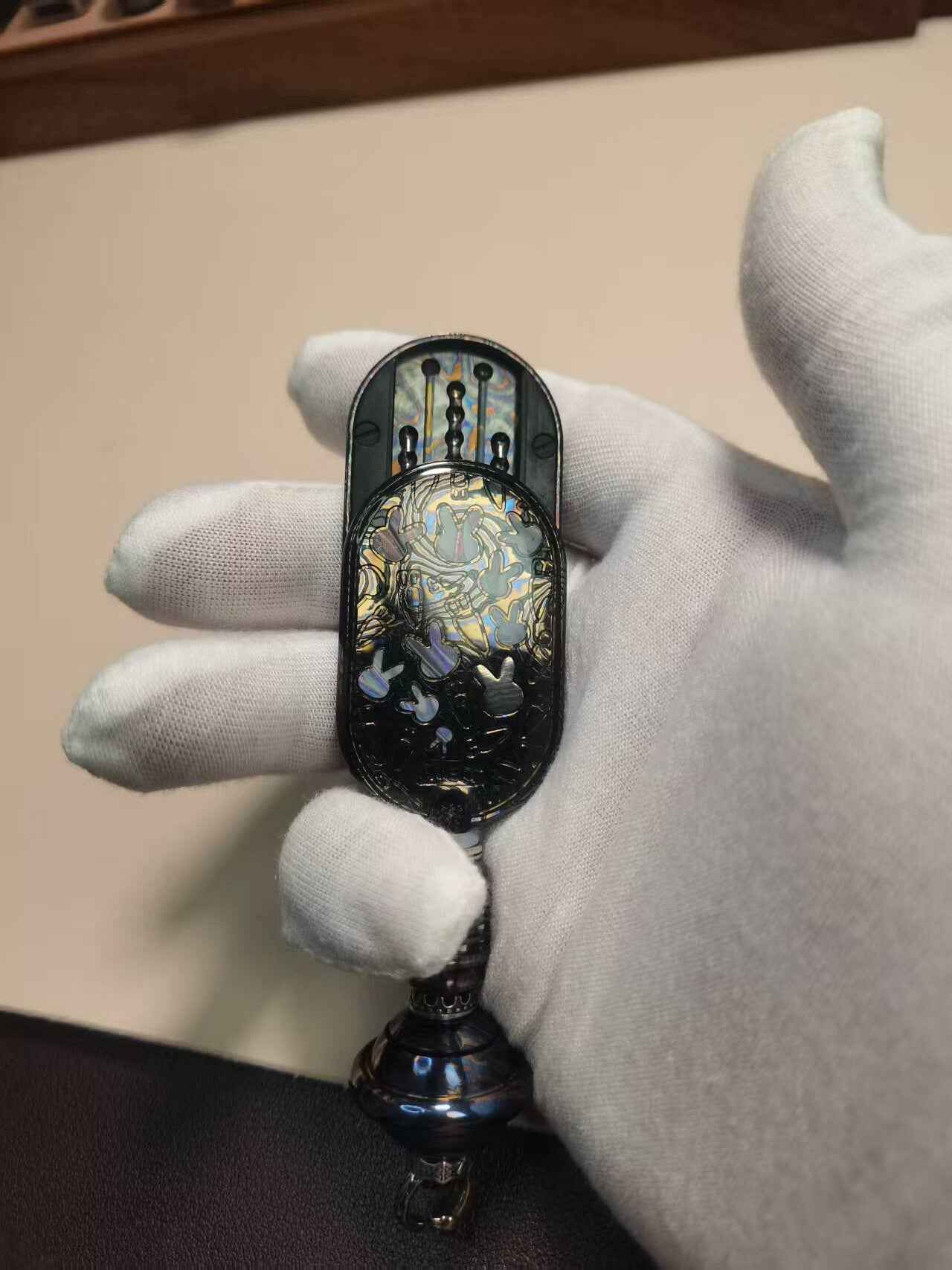 Groove Zircuti + Planet Lanyard Bead
