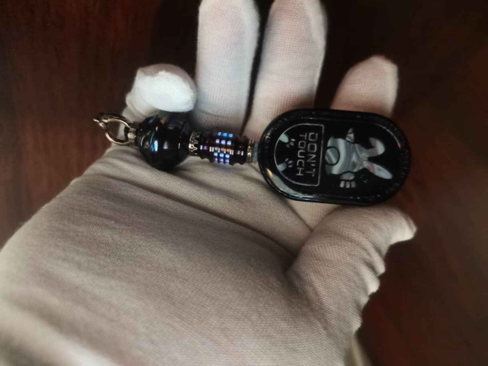 Groove Zircuti + Planet Lanyard Bead