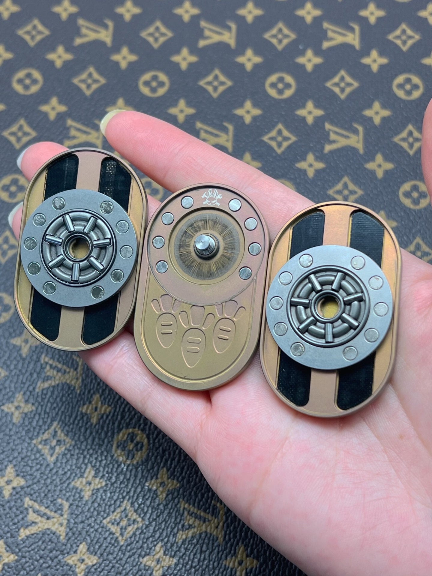 Rhythm Slider Titanium Gold Pink