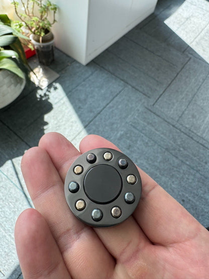 Magneto Zirconium