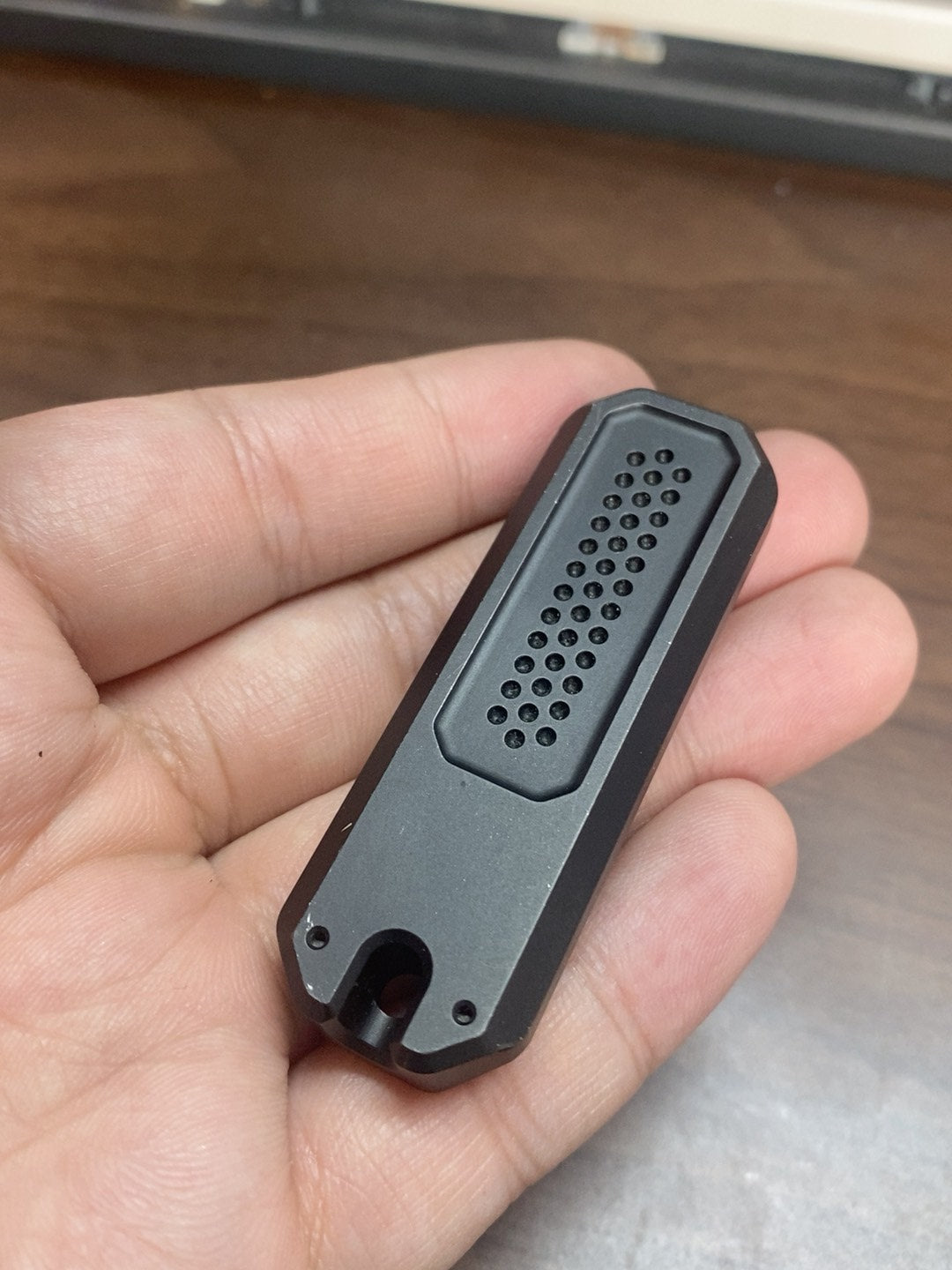 Music Waves Slider Stainless Steel Mokuti