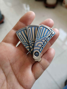 Peacock Feather Titanium
